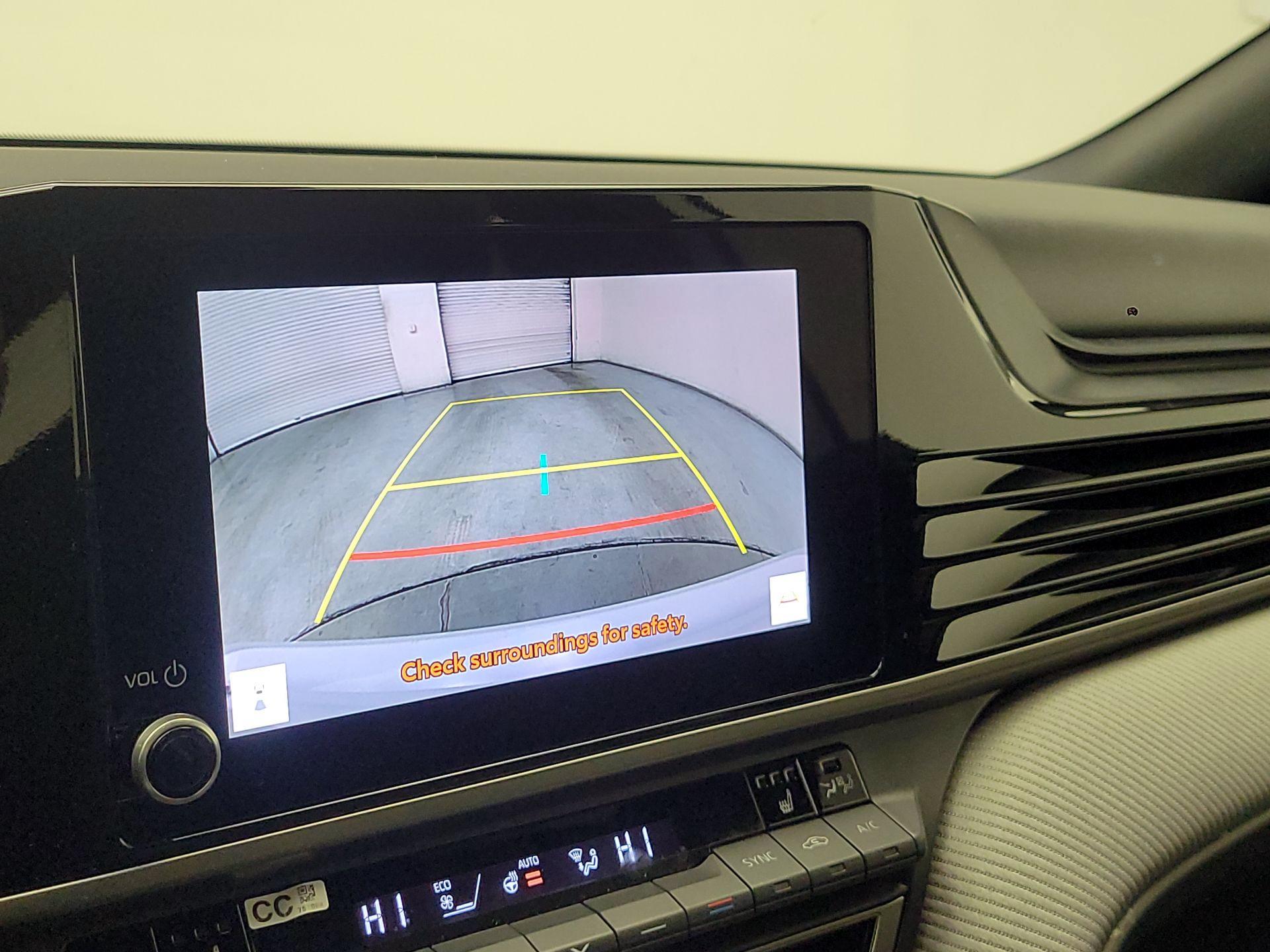 Thumbnail: 2025 Toyota Camry - 15