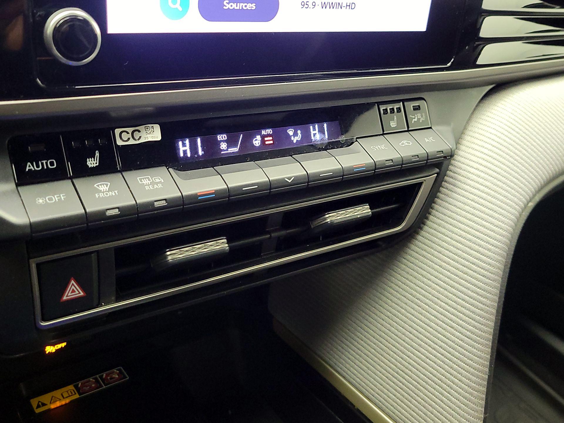 Thumbnail: 2025 Toyota Camry - 17