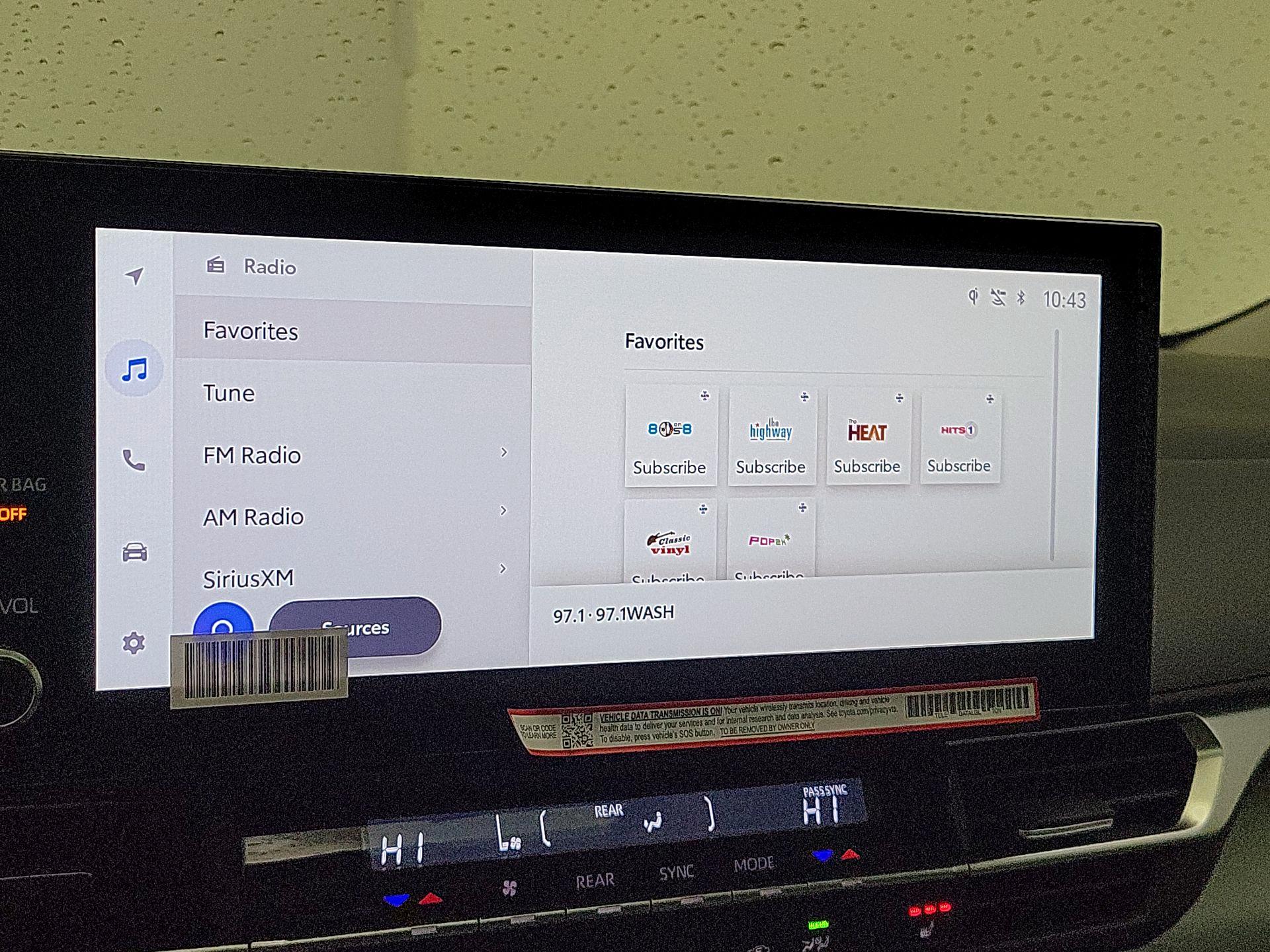 Thumbnail: 2025 Toyota Sienna - 15