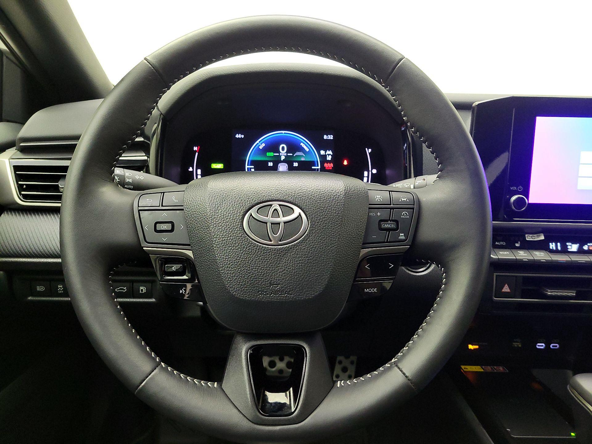 Thumbnail: 2025 Toyota Camry - 10