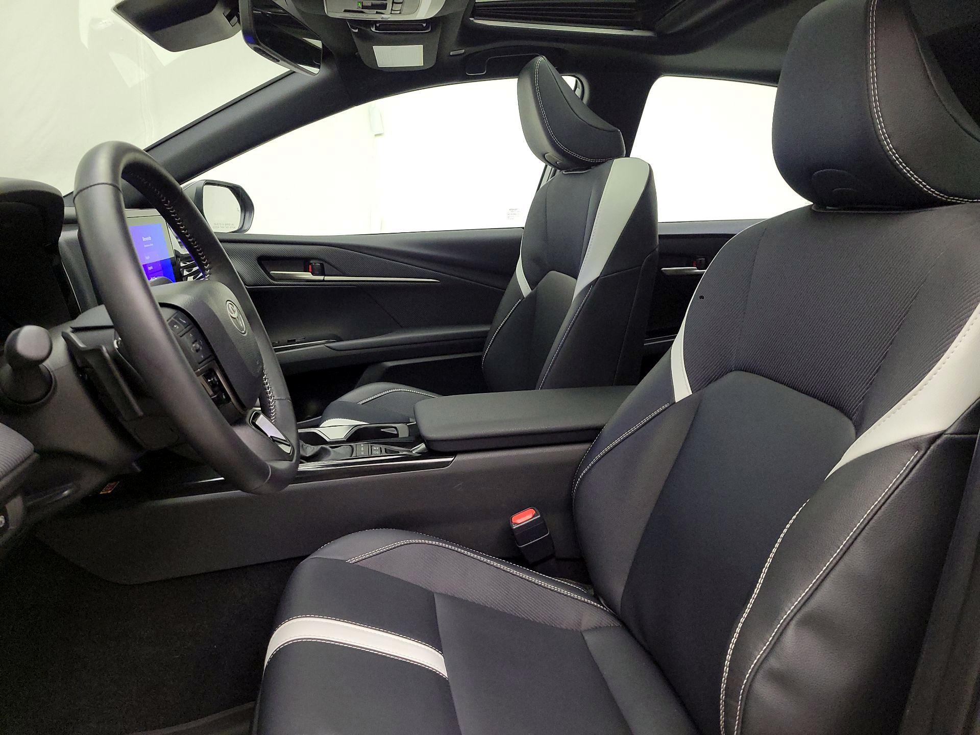 Thumbnail: 2025 Toyota Camry - 11