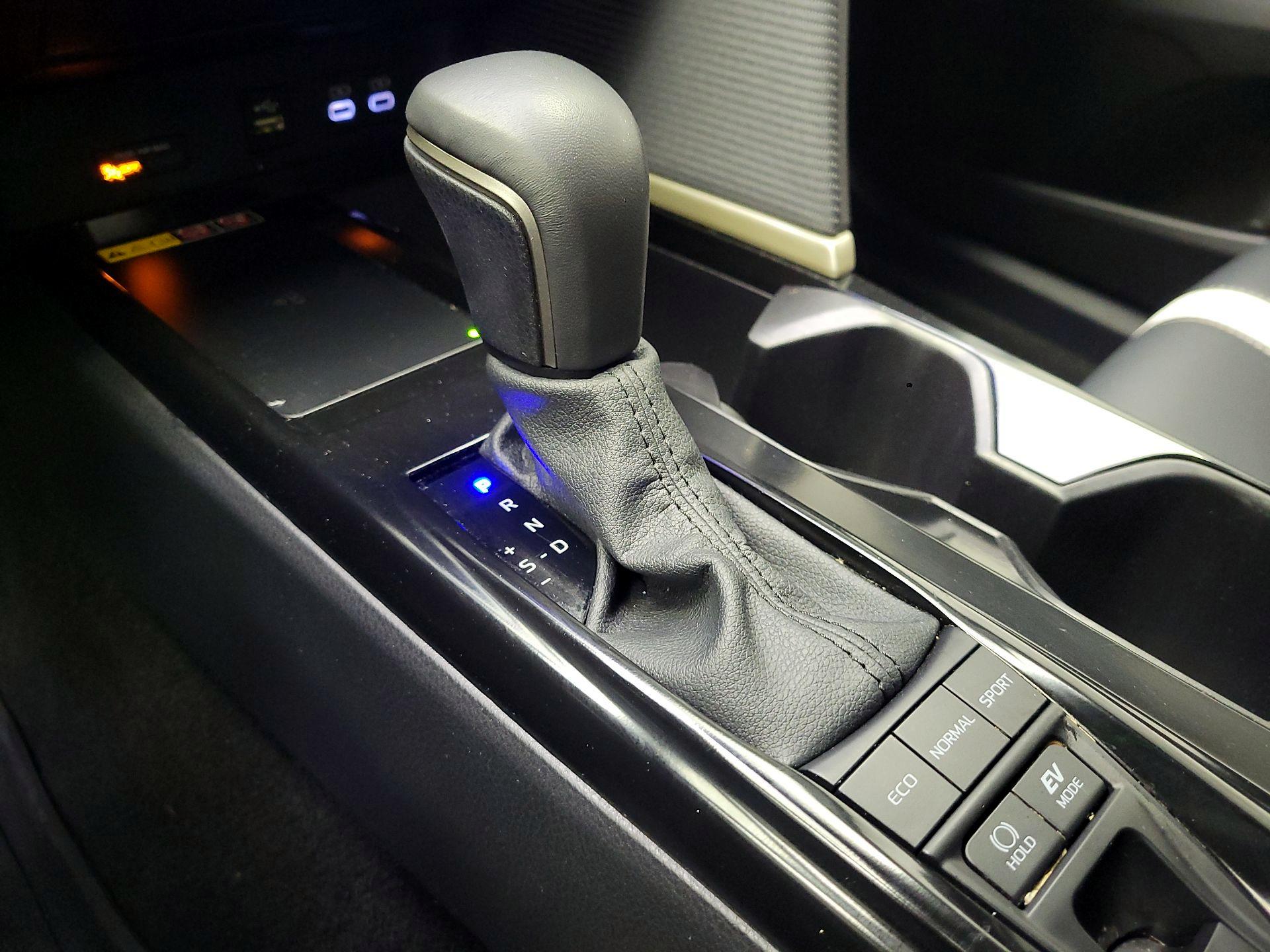 Thumbnail: 2025 Toyota Camry - 18