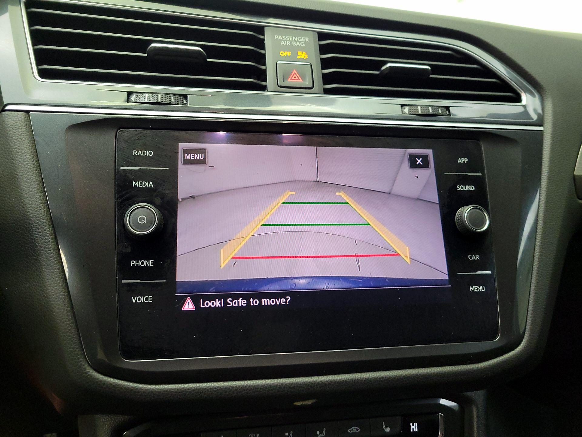 Thumbnail: 2018 Volkswagen Tiguan - 14