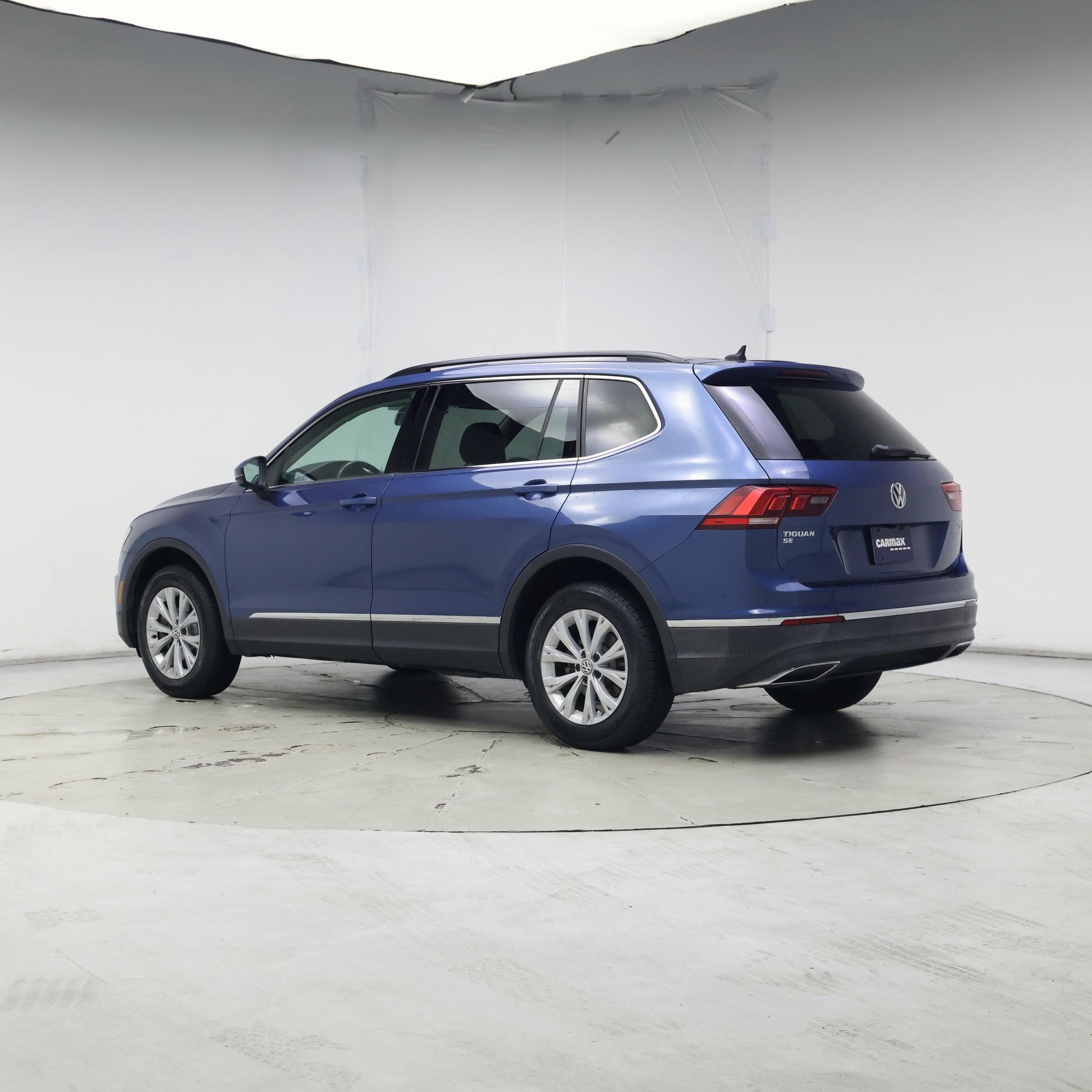 Thumbnail: 2018 Volkswagen Tiguan - 2