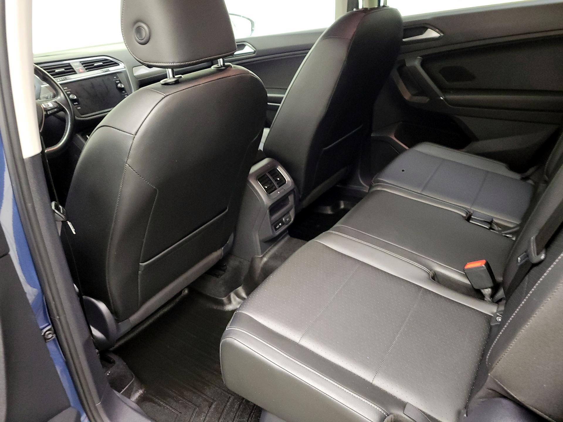 Thumbnail: 2018 Volkswagen Tiguan - 19