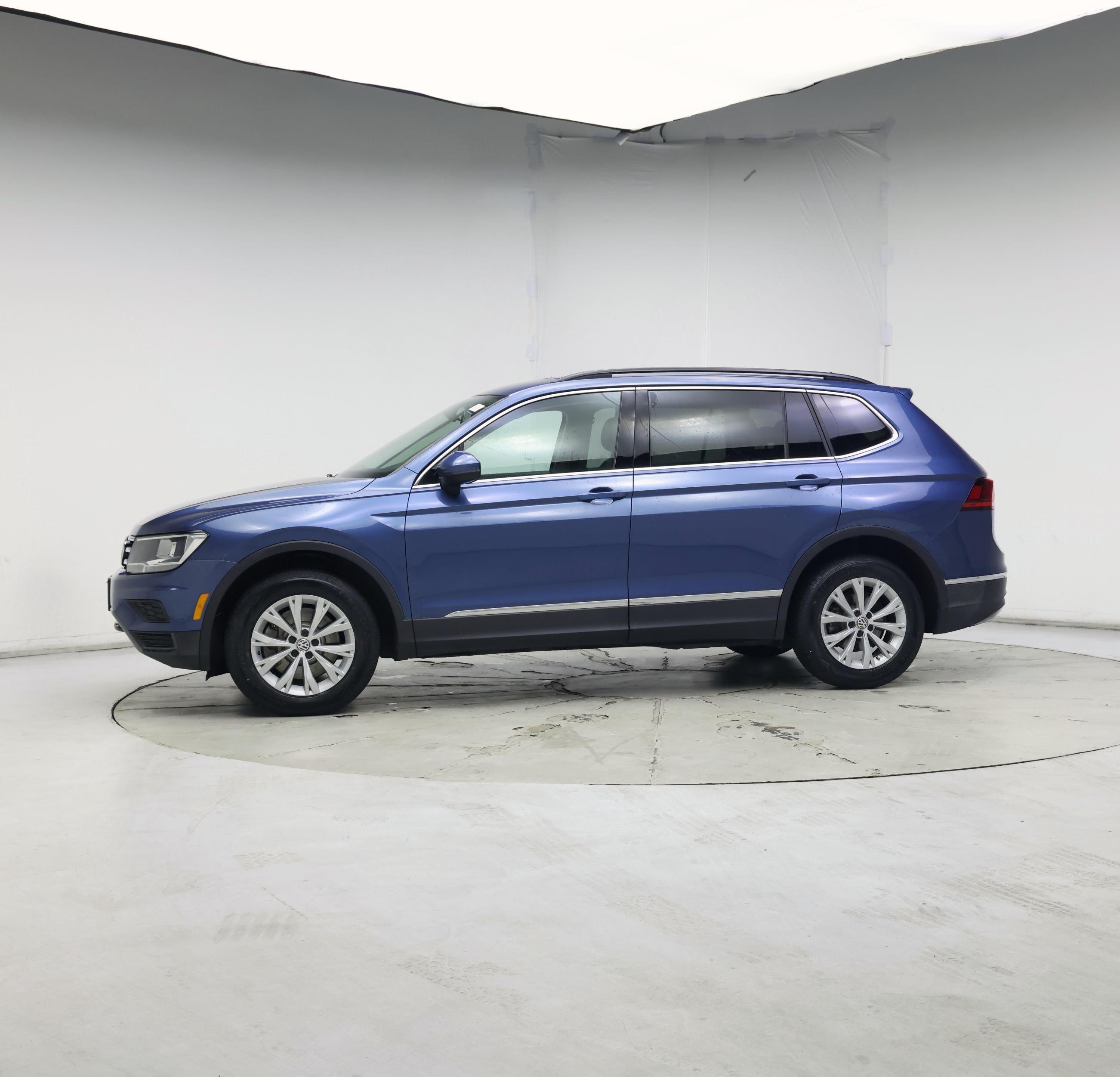 Thumbnail: 2018 Volkswagen Tiguan - 3