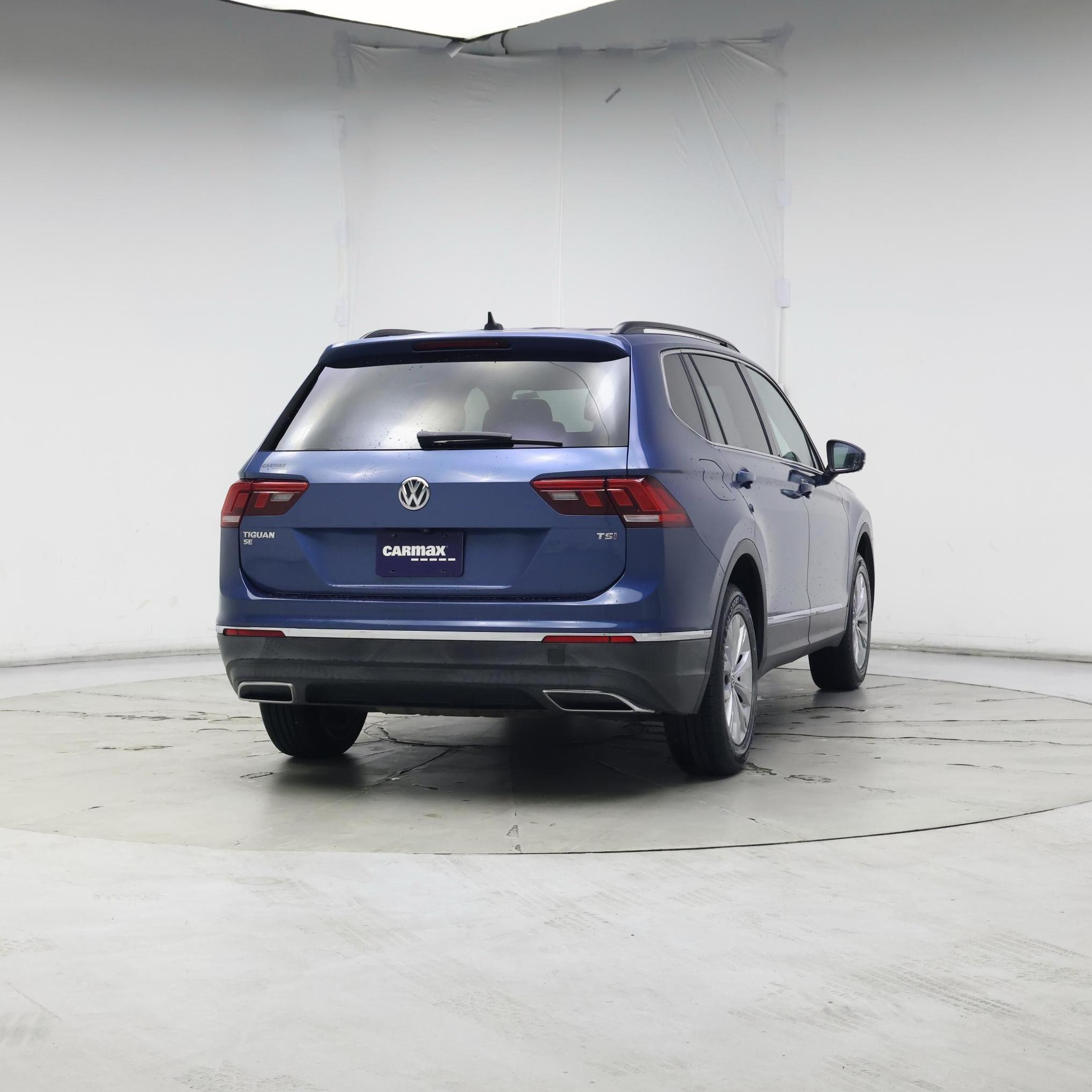 Thumbnail: 2018 Volkswagen Tiguan - 8