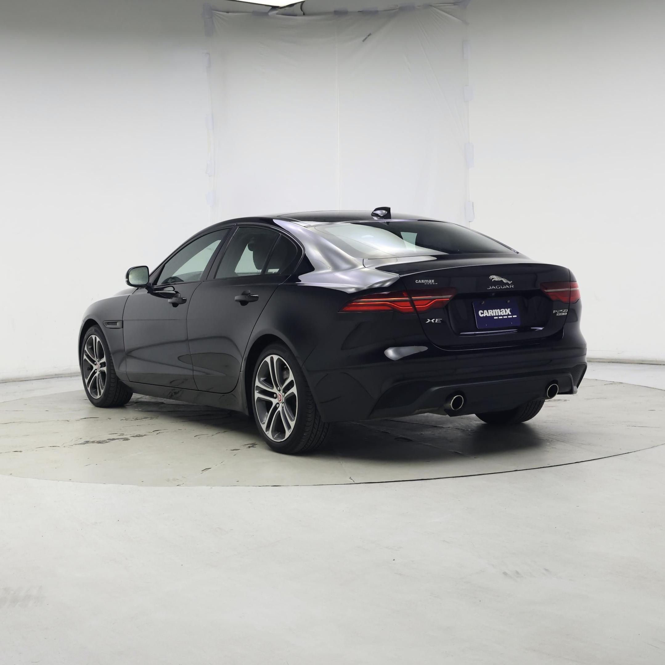 Thumbnail: 2020 Jaguar XE - 2