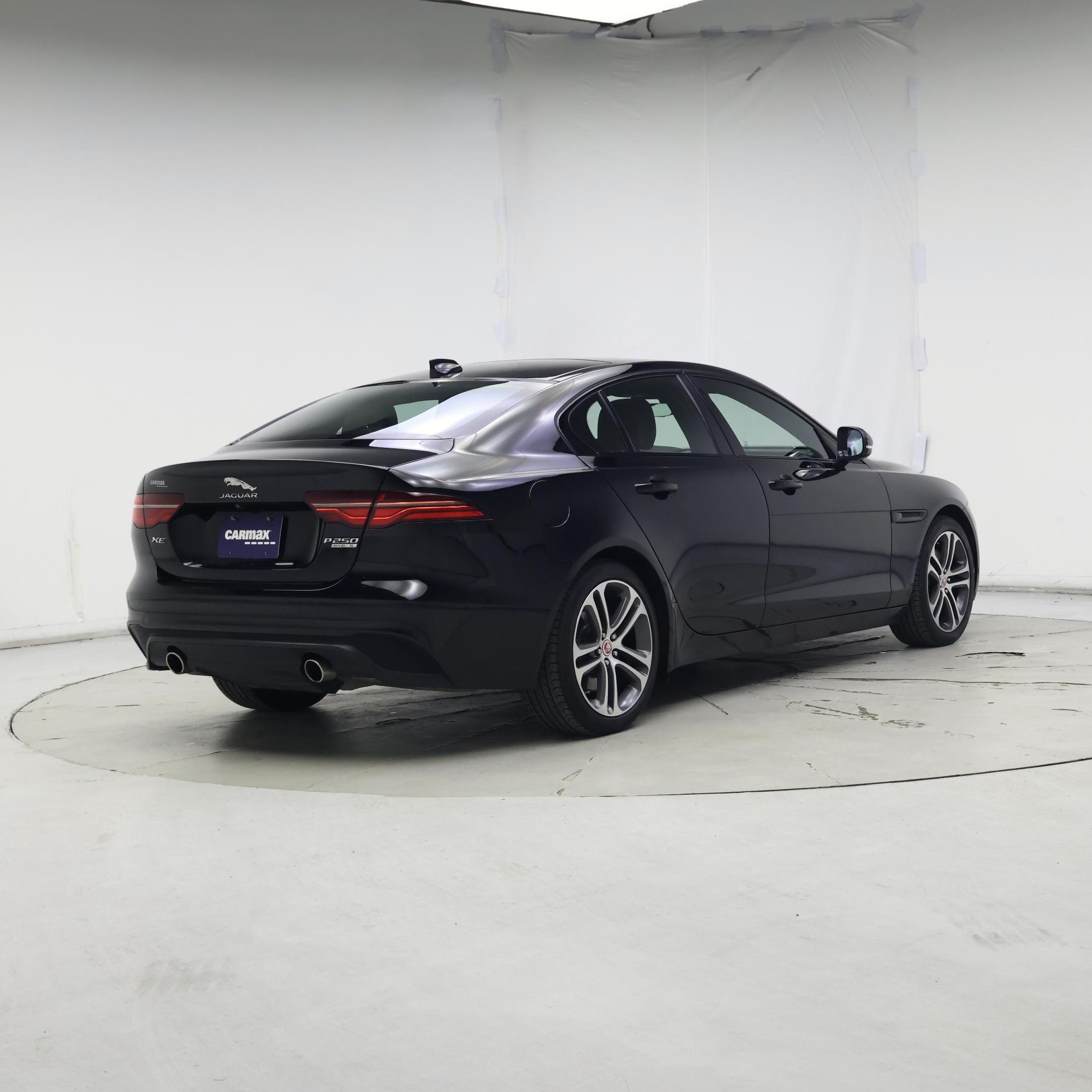 Thumbnail: 2020 Jaguar XE - 8