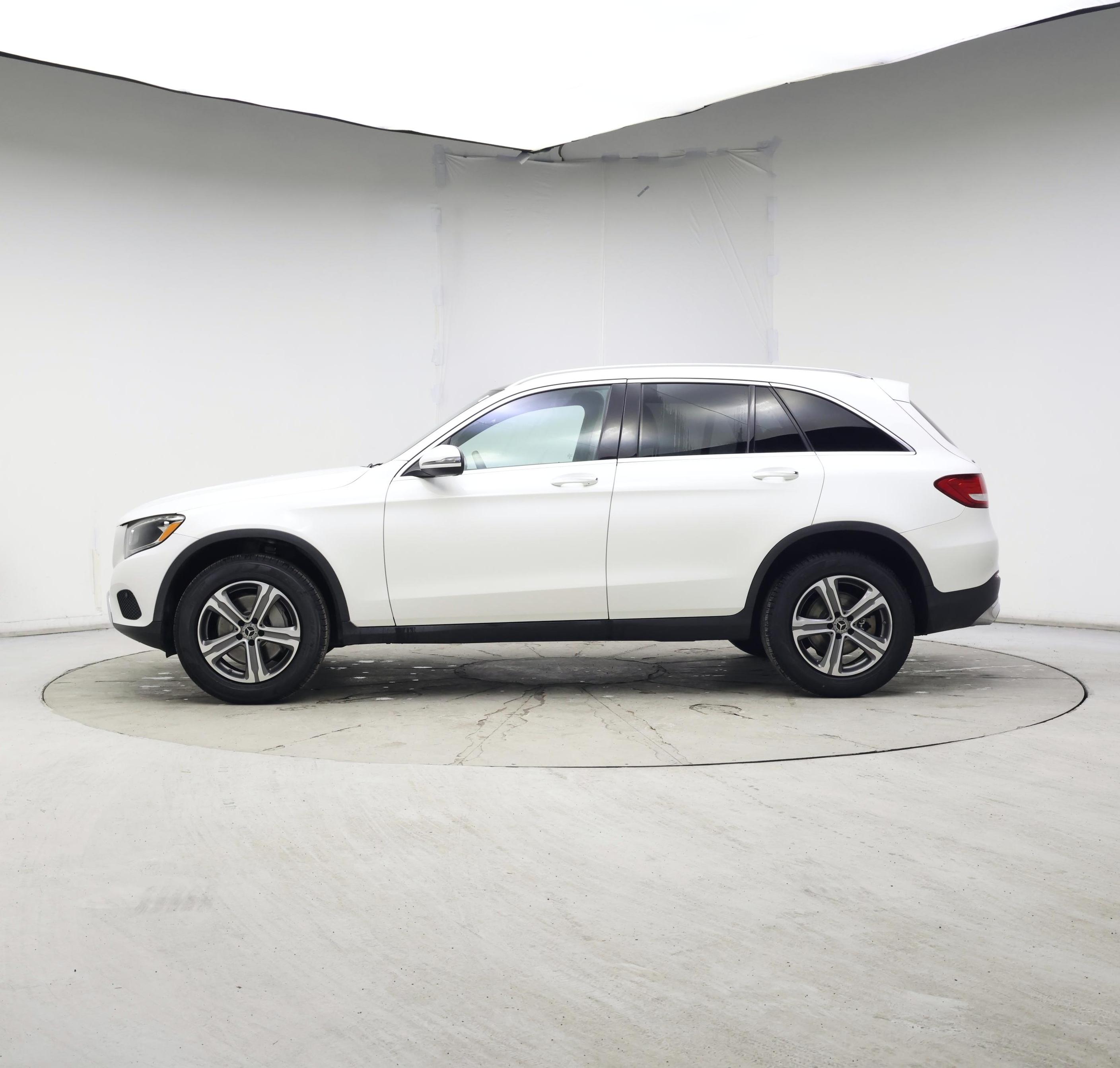 Thumbnail: 2018 Mercedes-Benz GLC - 3