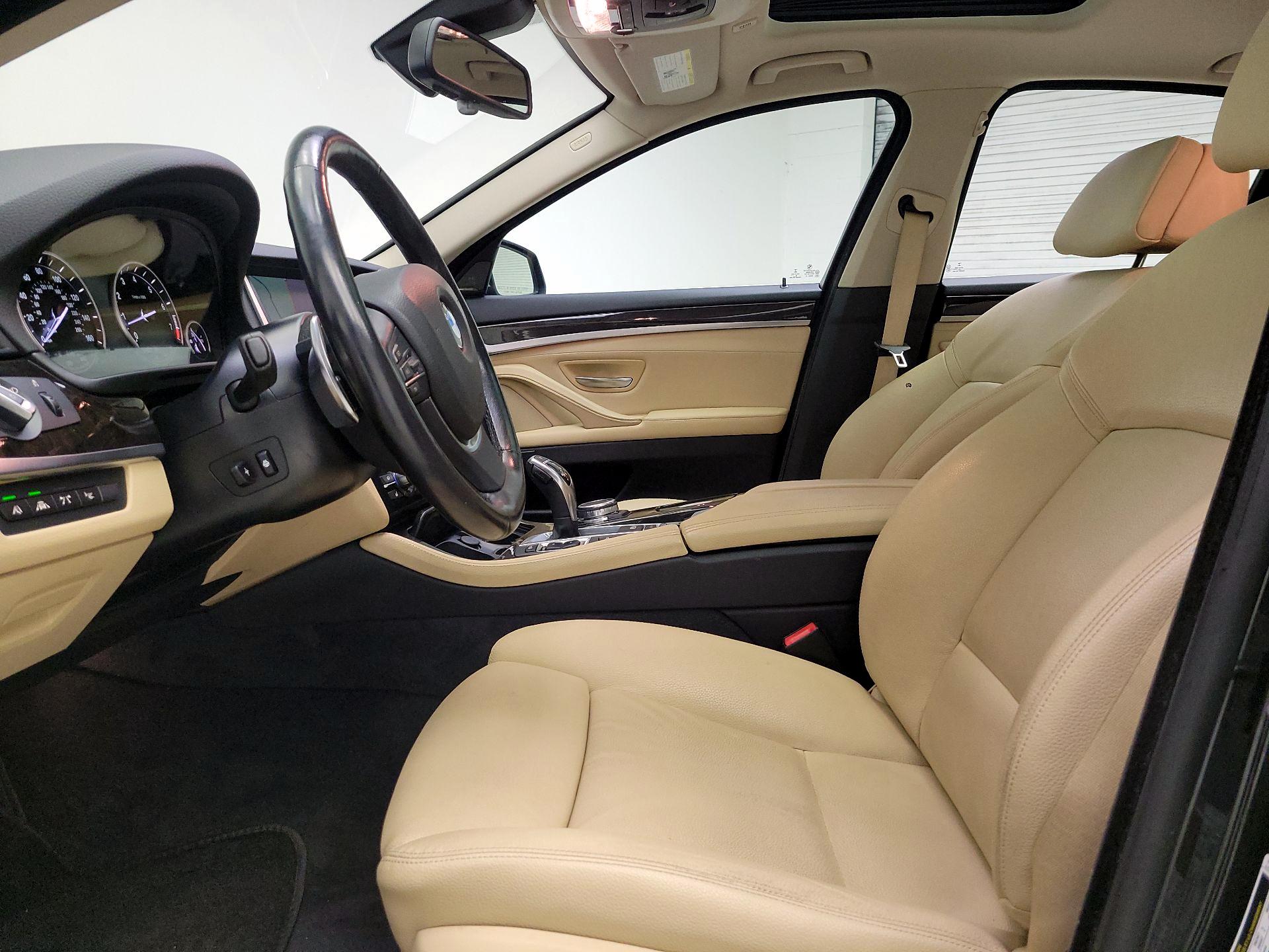 Thumbnail: 2016 BMW 5 Series - 11