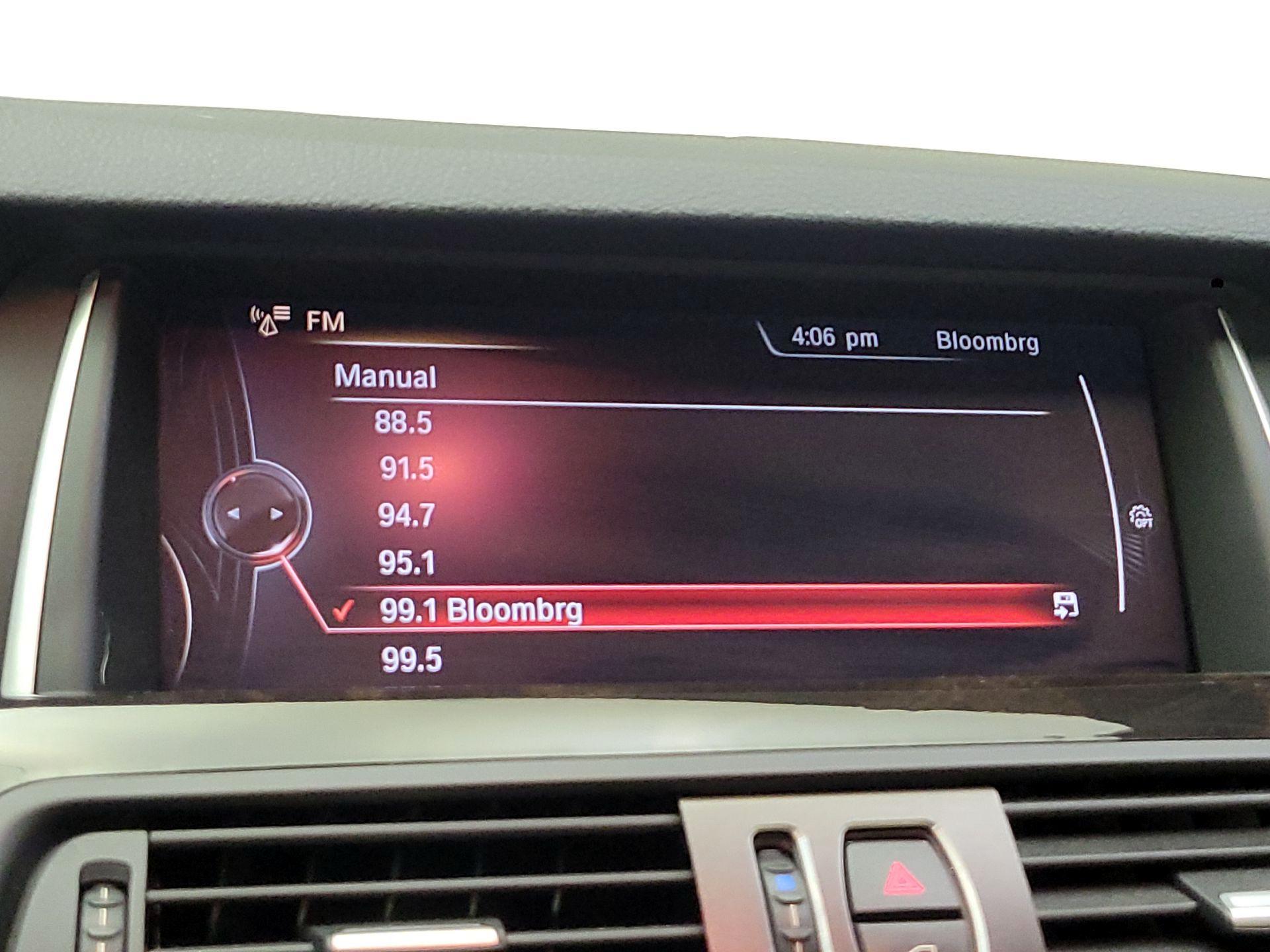 Thumbnail: 2016 BMW 5 Series - 16