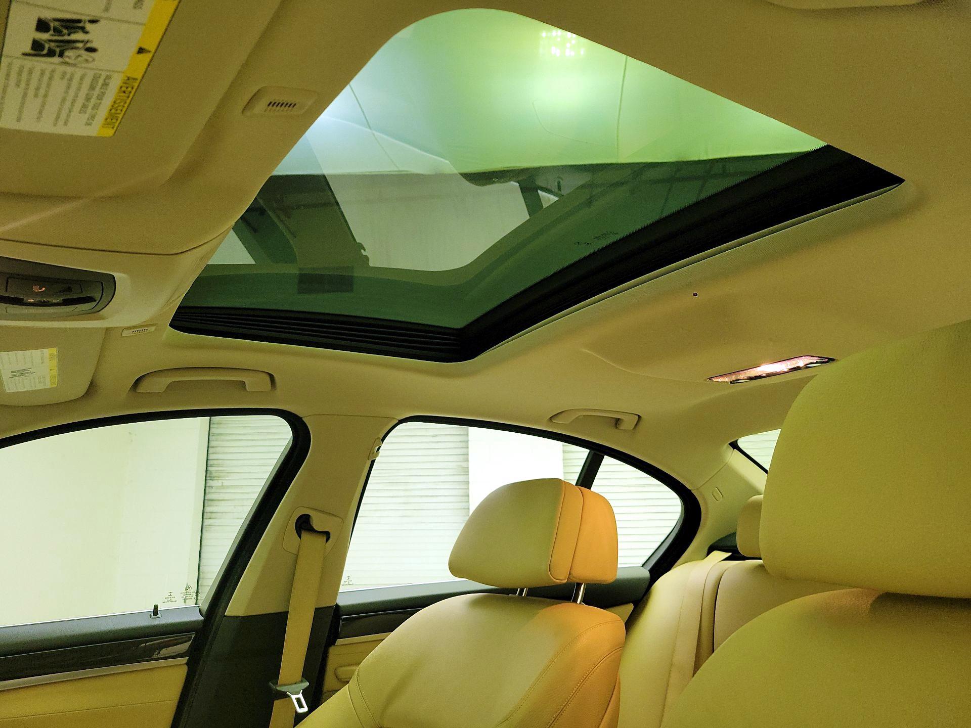 Thumbnail: 2016 BMW 5 Series - 20