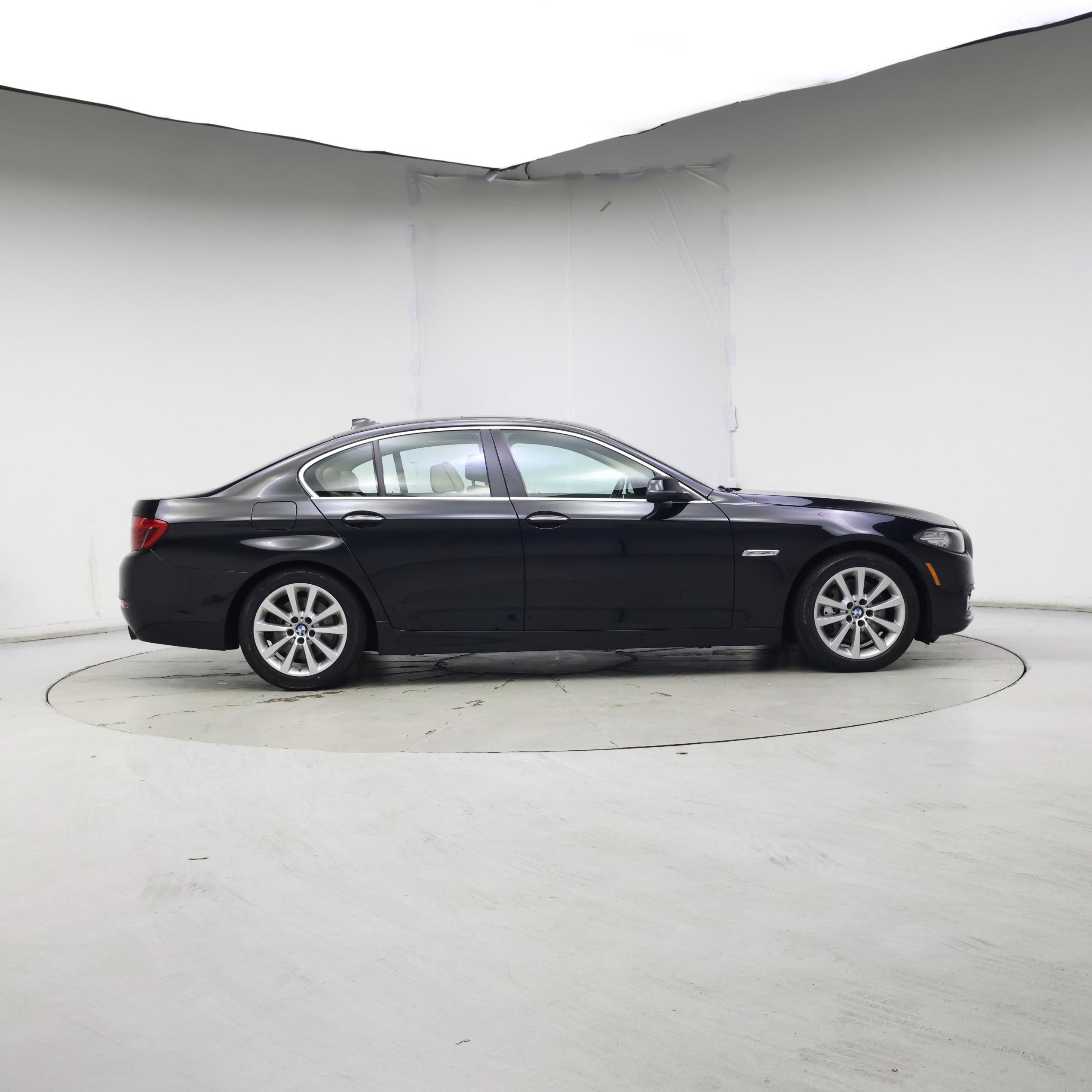 Thumbnail: 2016 BMW 5 Series - 7