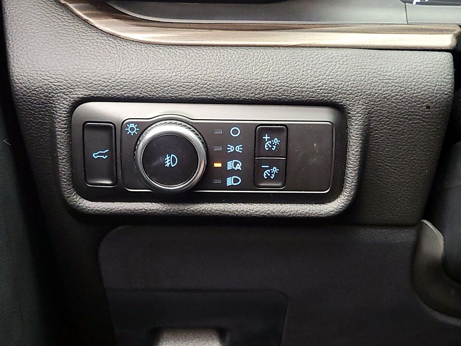 Thumbnail: 2023 Ford Explorer - 13