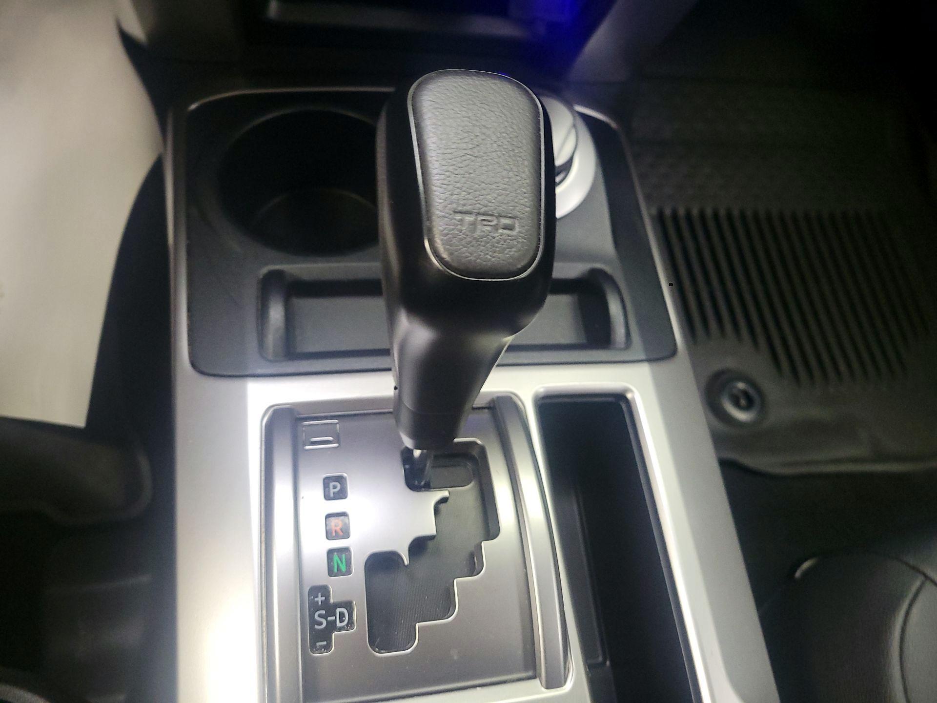 Thumbnail: 2023 Toyota 4Runner - 16