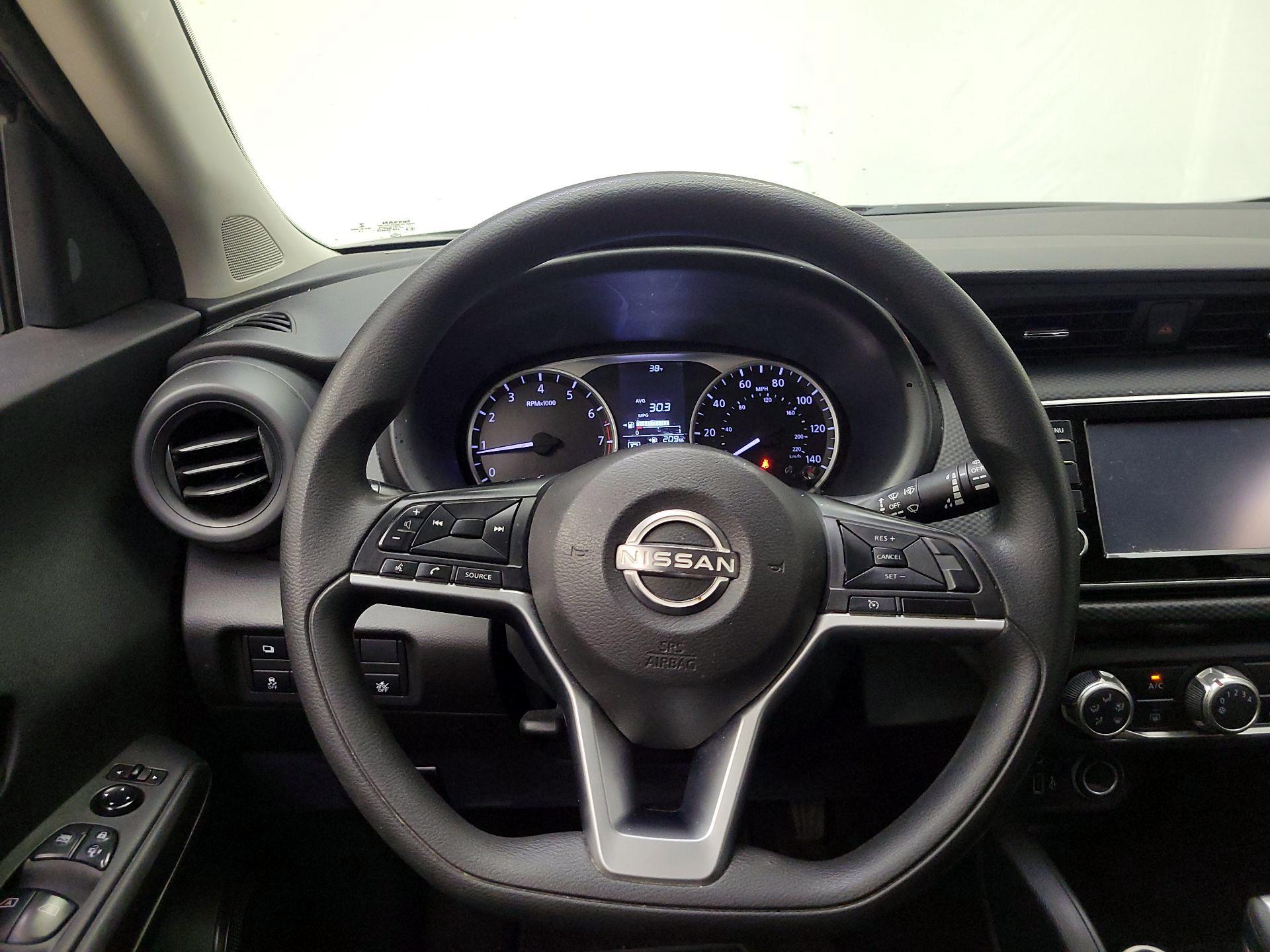 Thumbnail: 2022 Nissan Kicks - 10