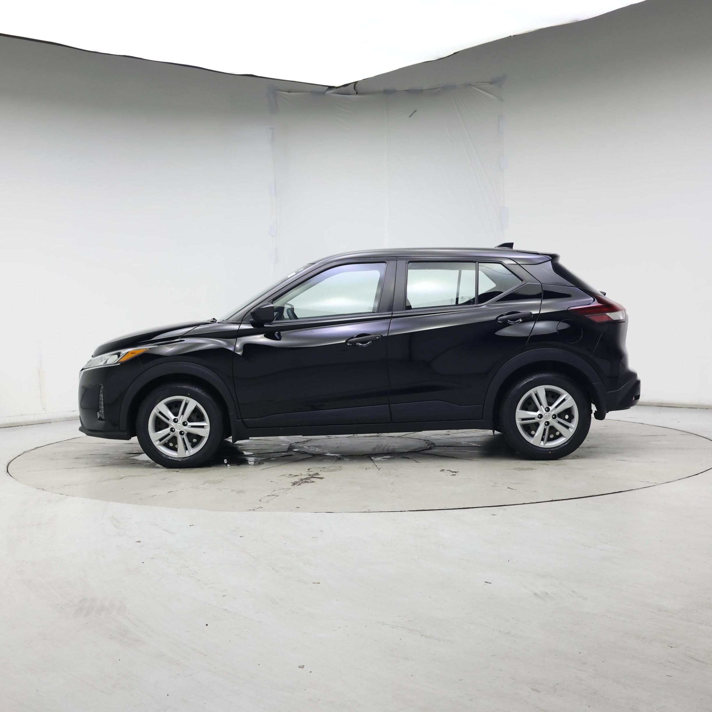 Thumbnail: 2022 Nissan Kicks - 3