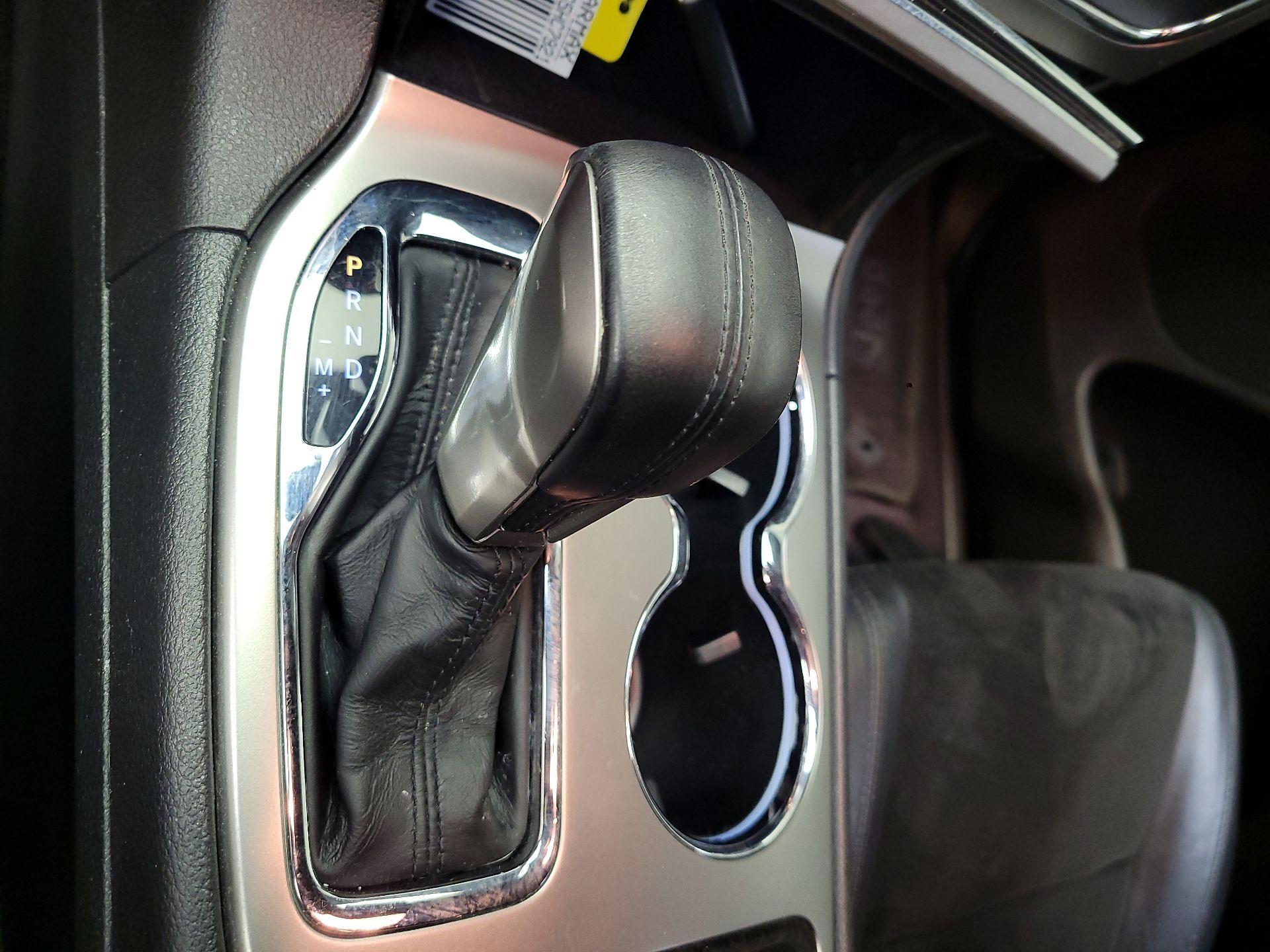 Thumbnail: 2017 Jeep Grand Cherokee - 17