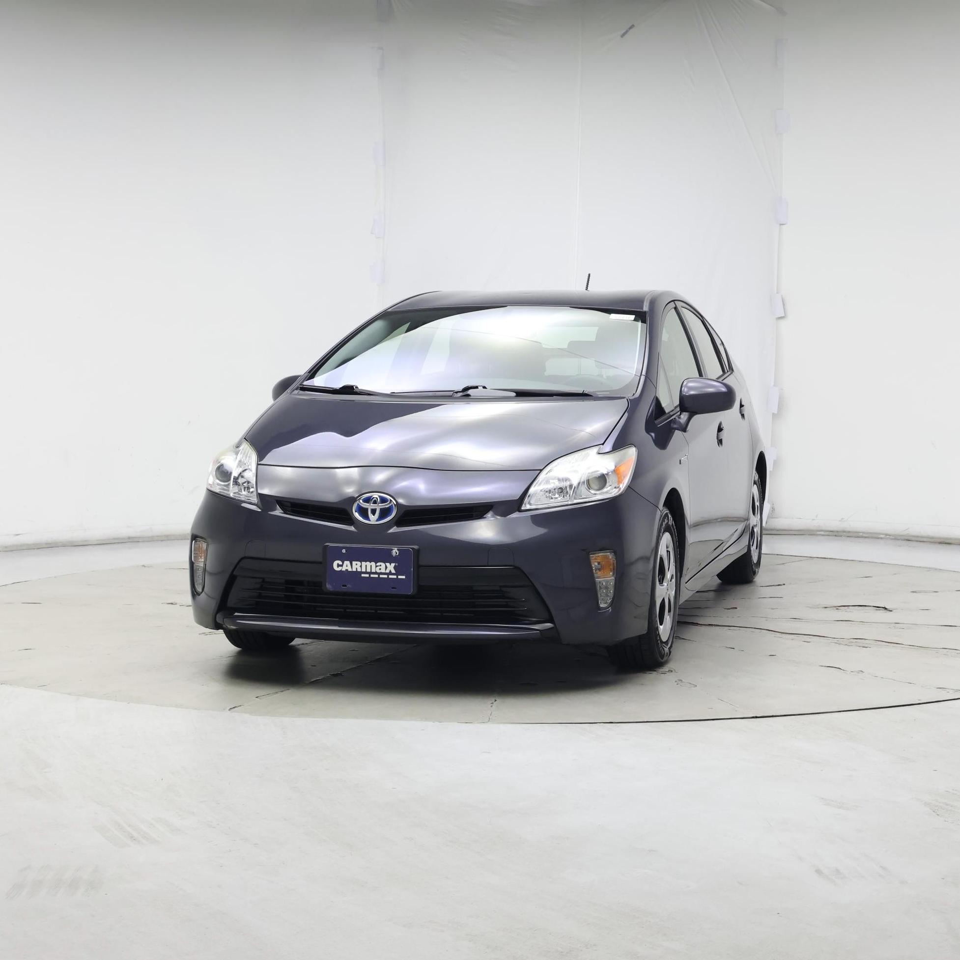 Thumbnail: 2015 Toyota Prius - 4