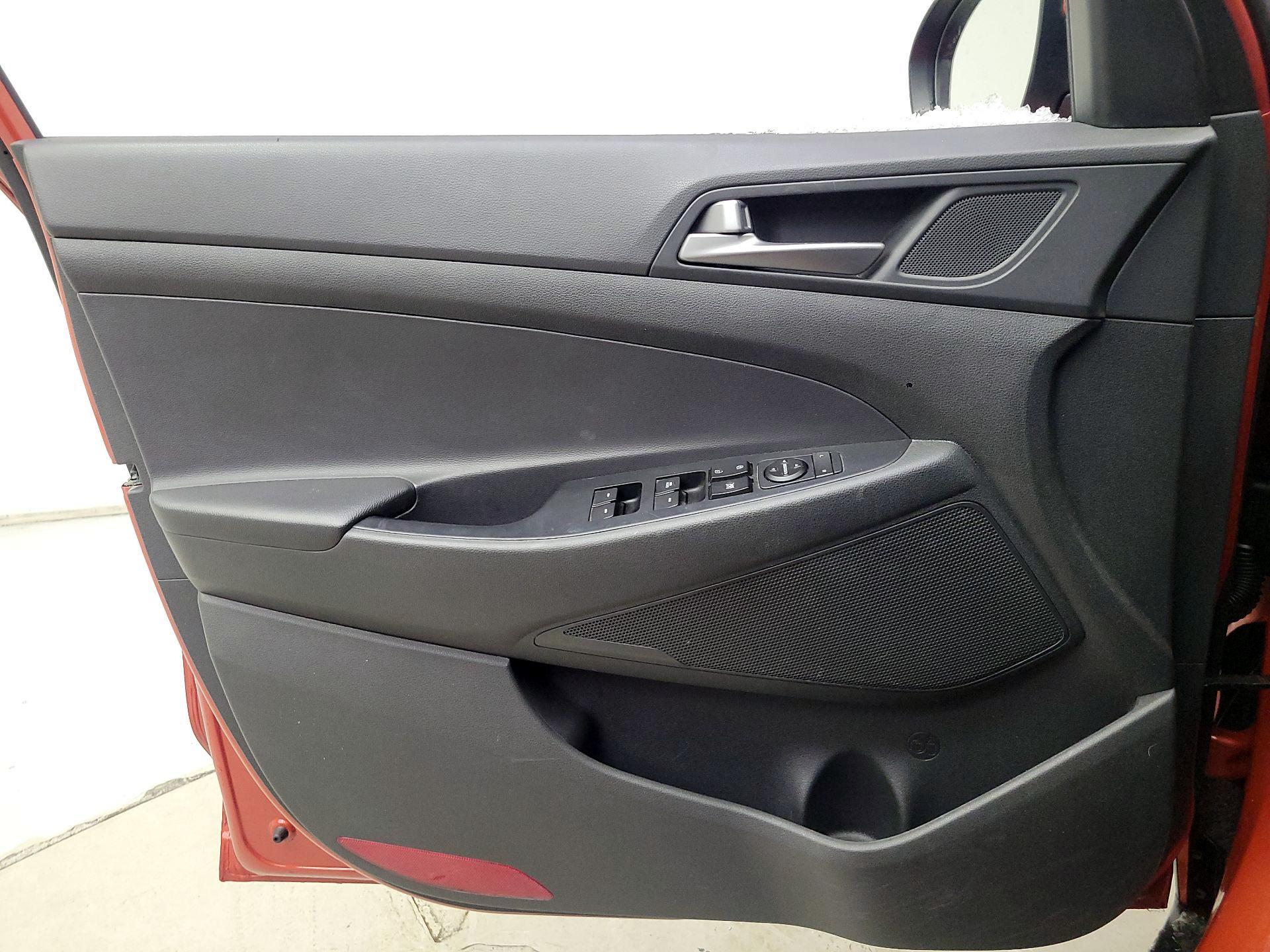 Thumbnail: 2017 Hyundai Tucson - 12