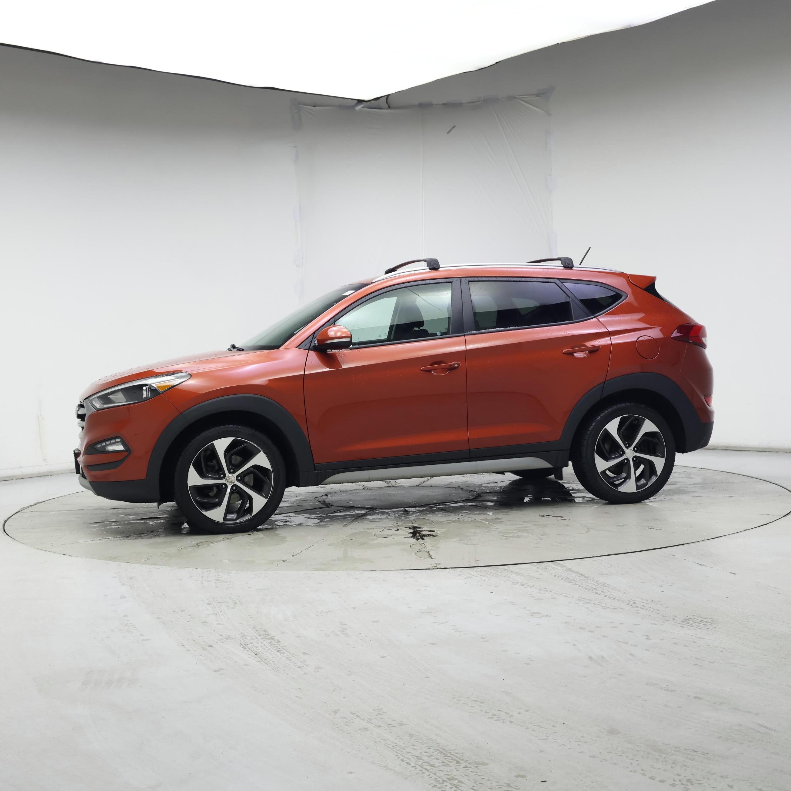 Thumbnail: 2017 Hyundai Tucson - 3