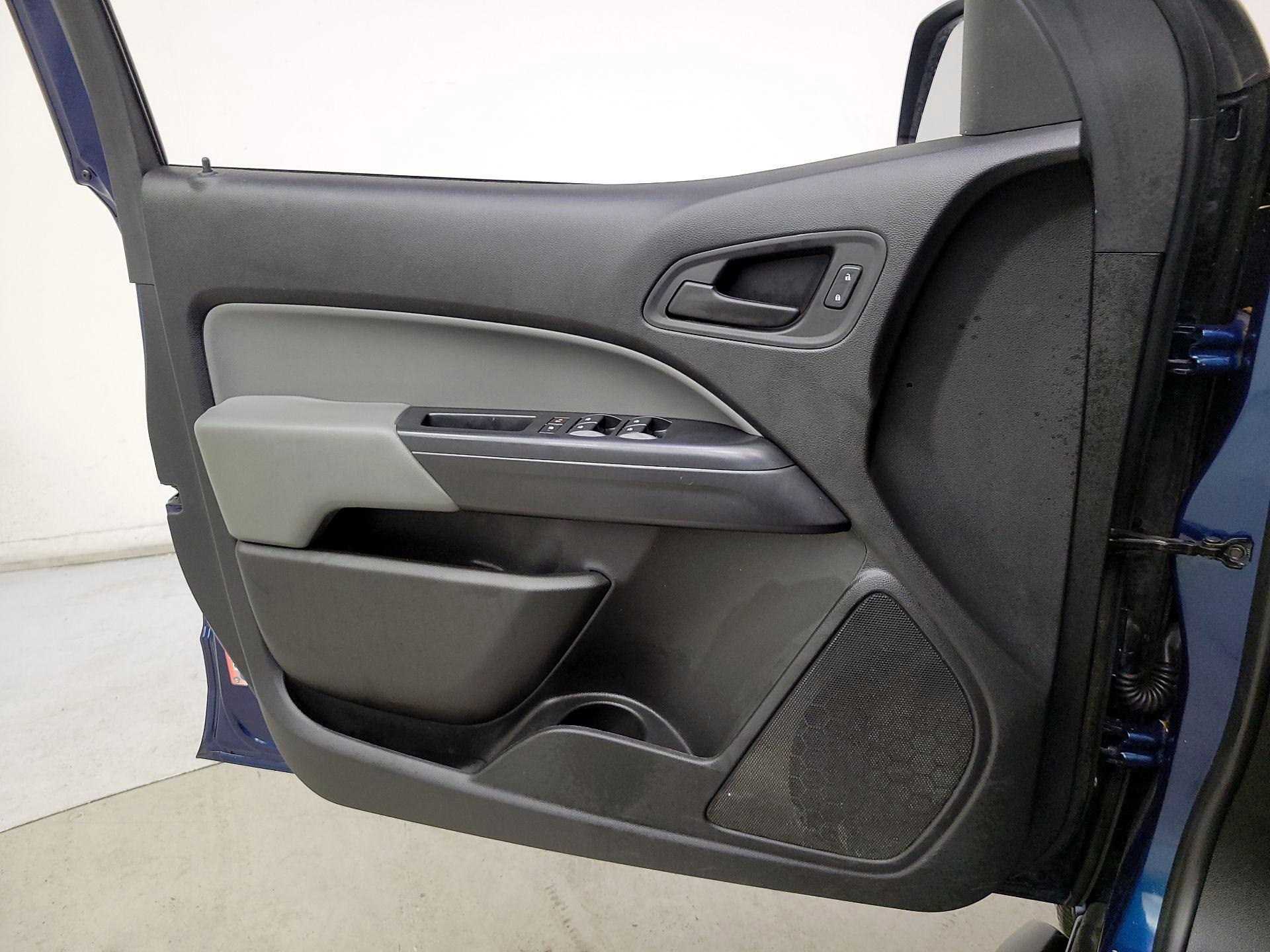 Thumbnail: 2019 Chevrolet Colorado - 12