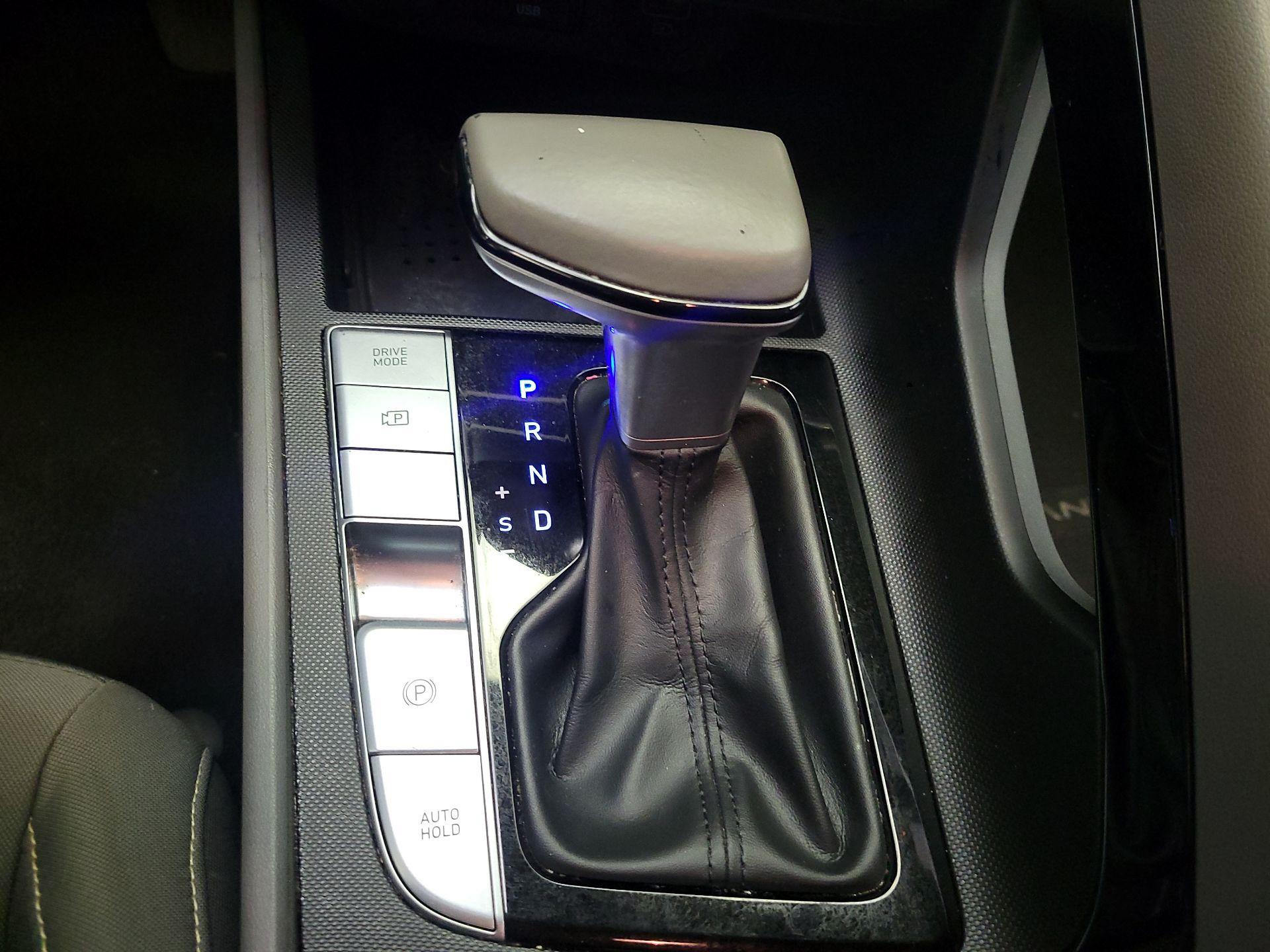 Thumbnail: 2021 Hyundai Elantra - 17