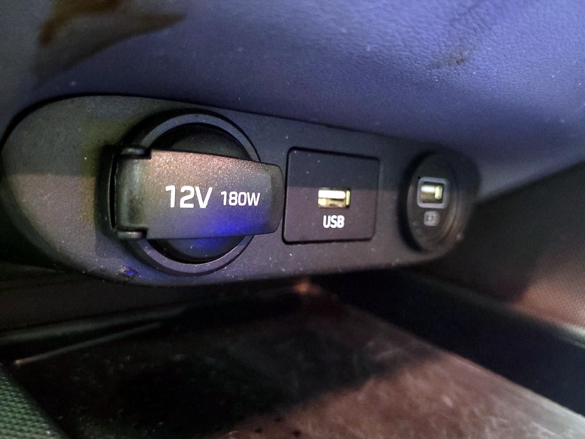 Thumbnail: 2021 Hyundai Elantra - 18