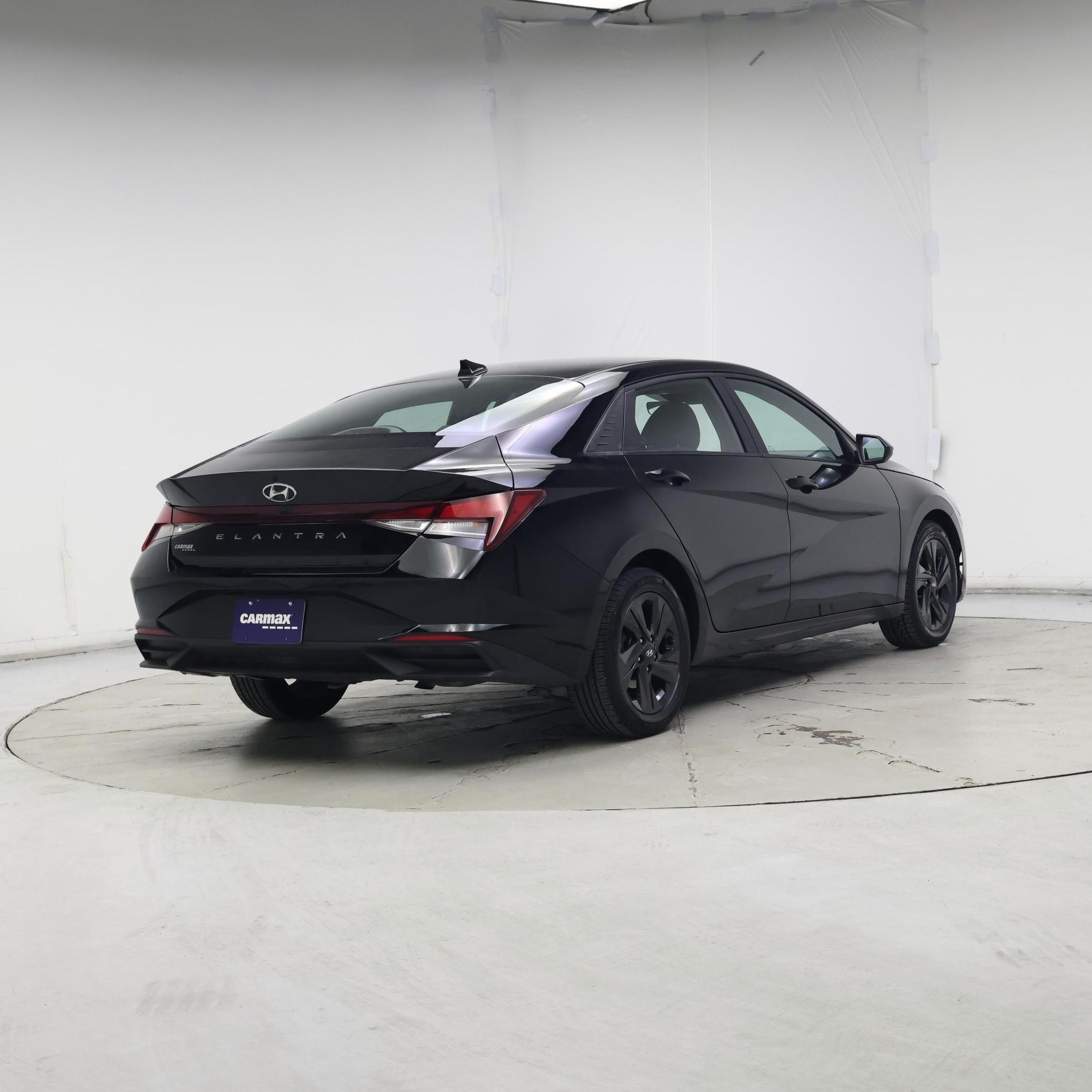 Thumbnail: 2021 Hyundai Elantra - 8