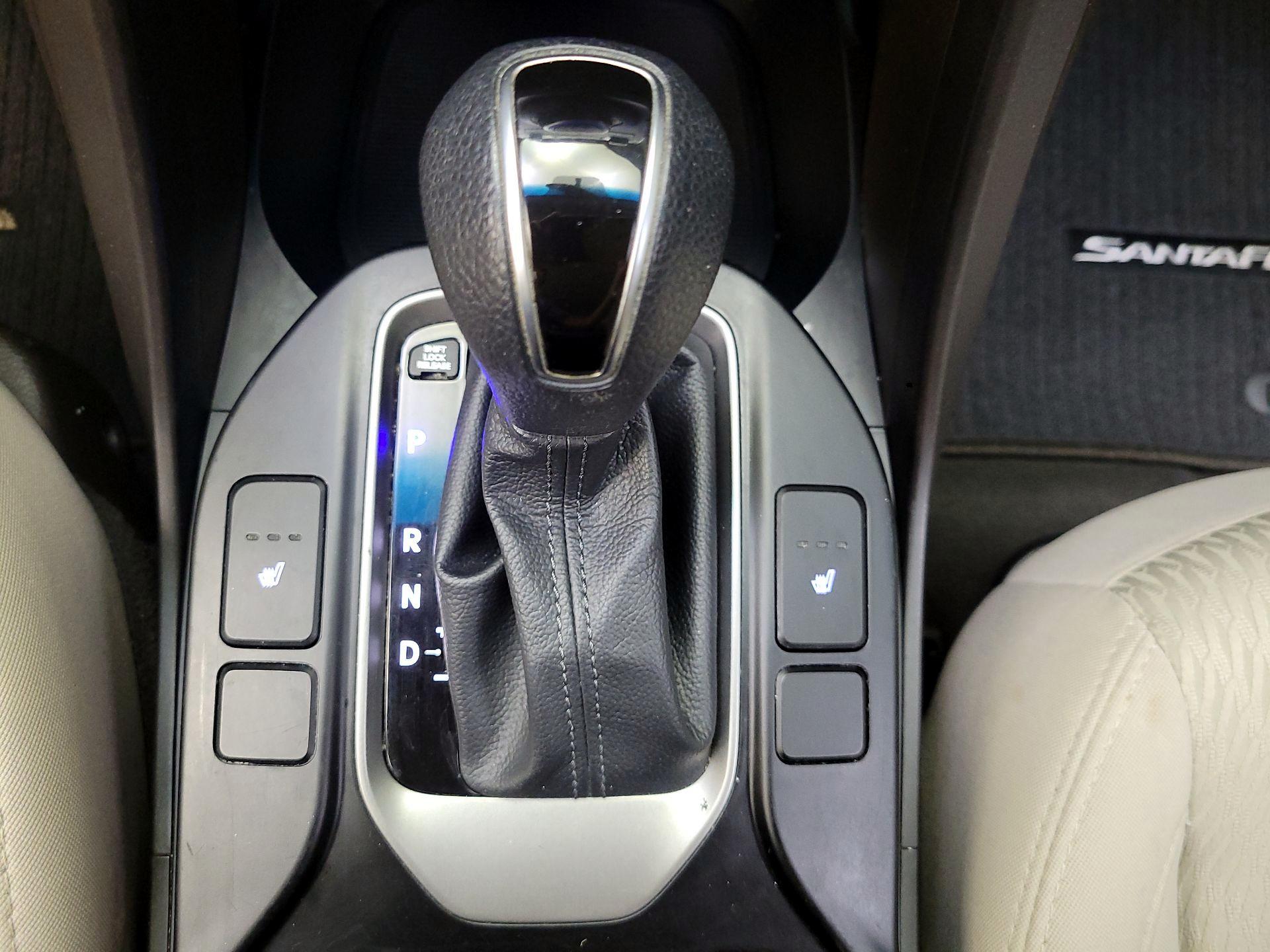 Thumbnail: 2017 Hyundai Santa Fe - 17