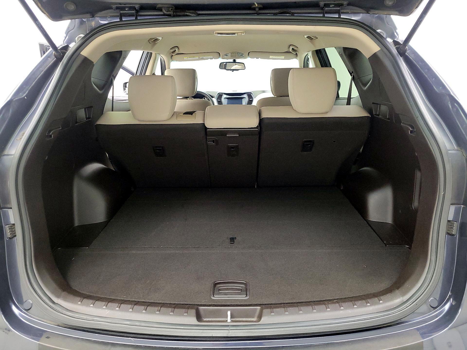 Thumbnail: 2017 Hyundai Santa Fe - 20