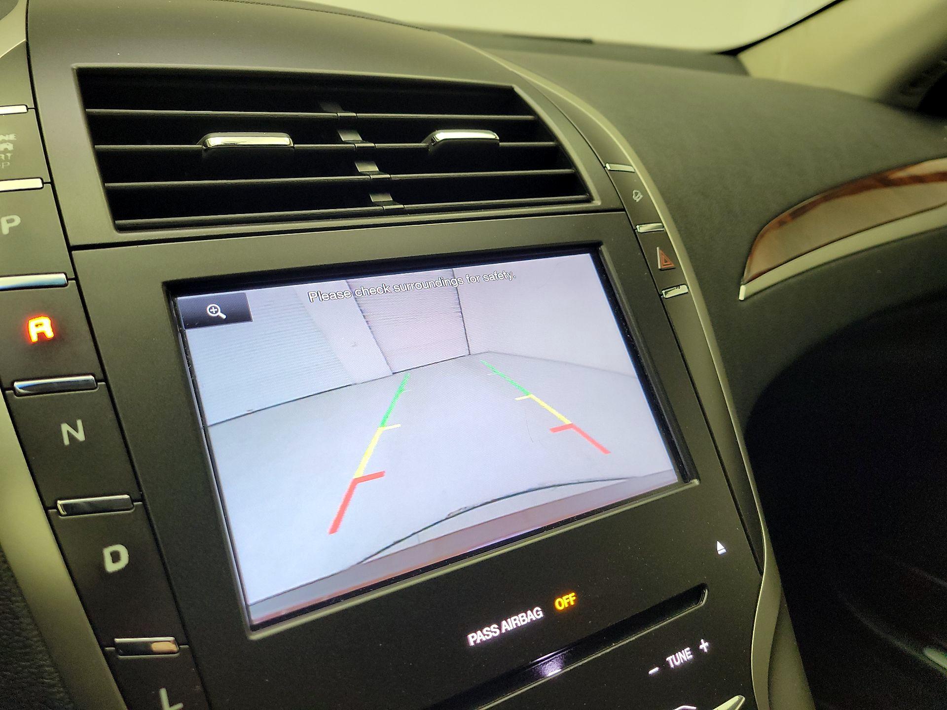 Thumbnail: 2015 Lincoln MKZ - 15