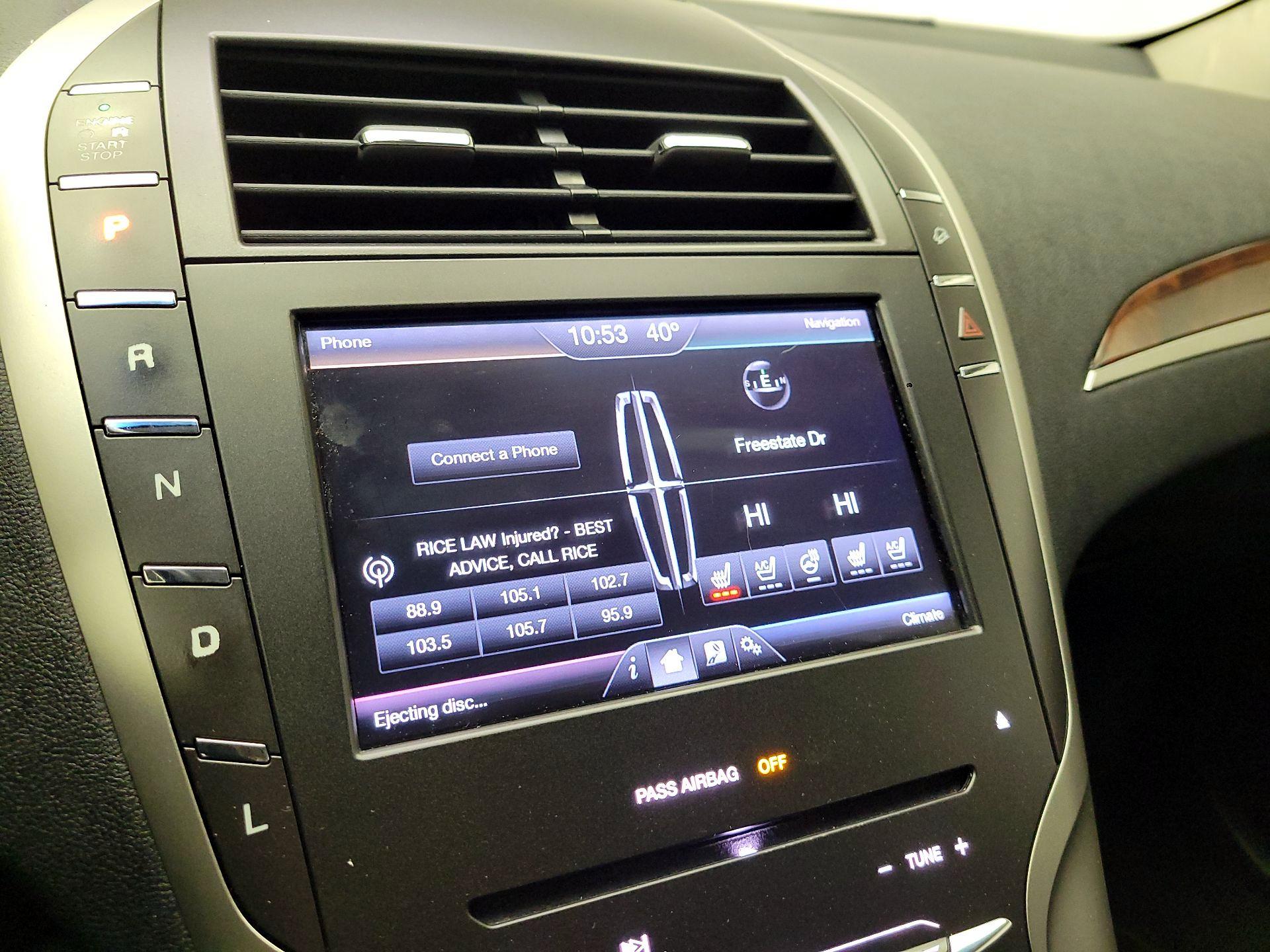 Thumbnail: 2015 Lincoln MKZ - 16