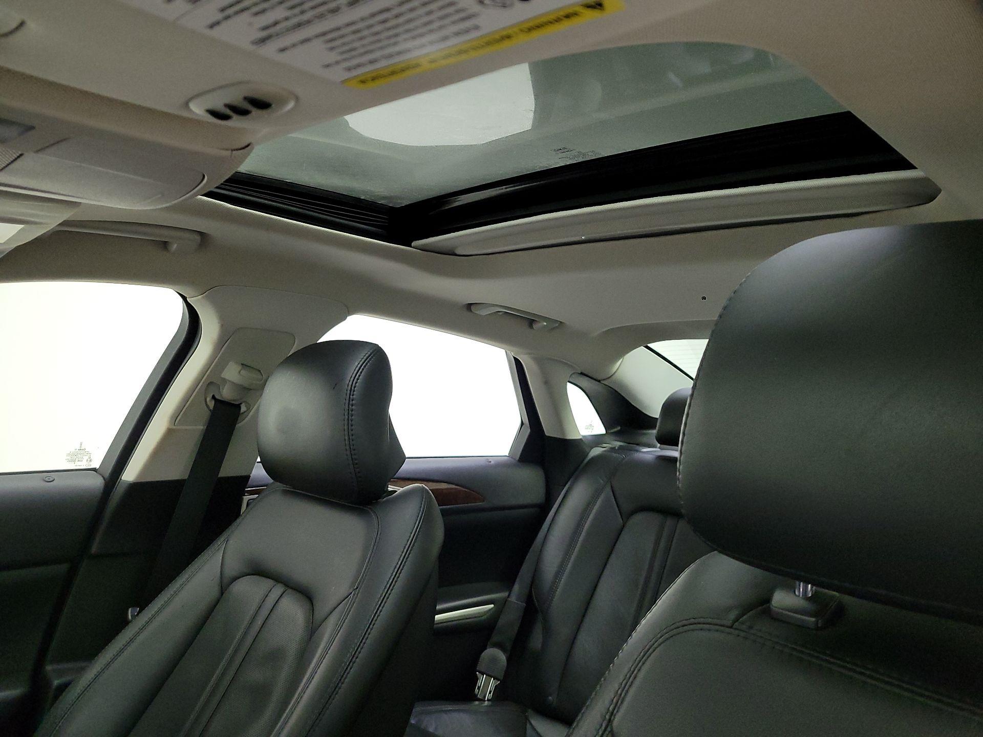 Thumbnail: 2015 Lincoln MKZ - 20