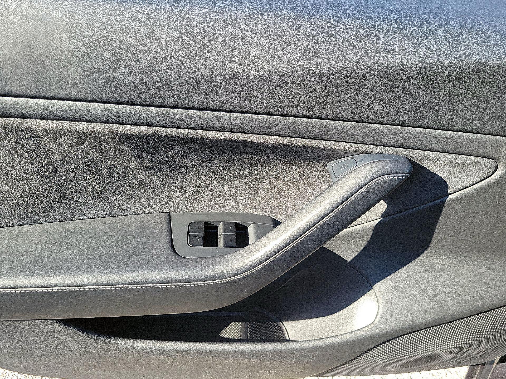 Thumbnail: 2021 Tesla Model 3 - 10