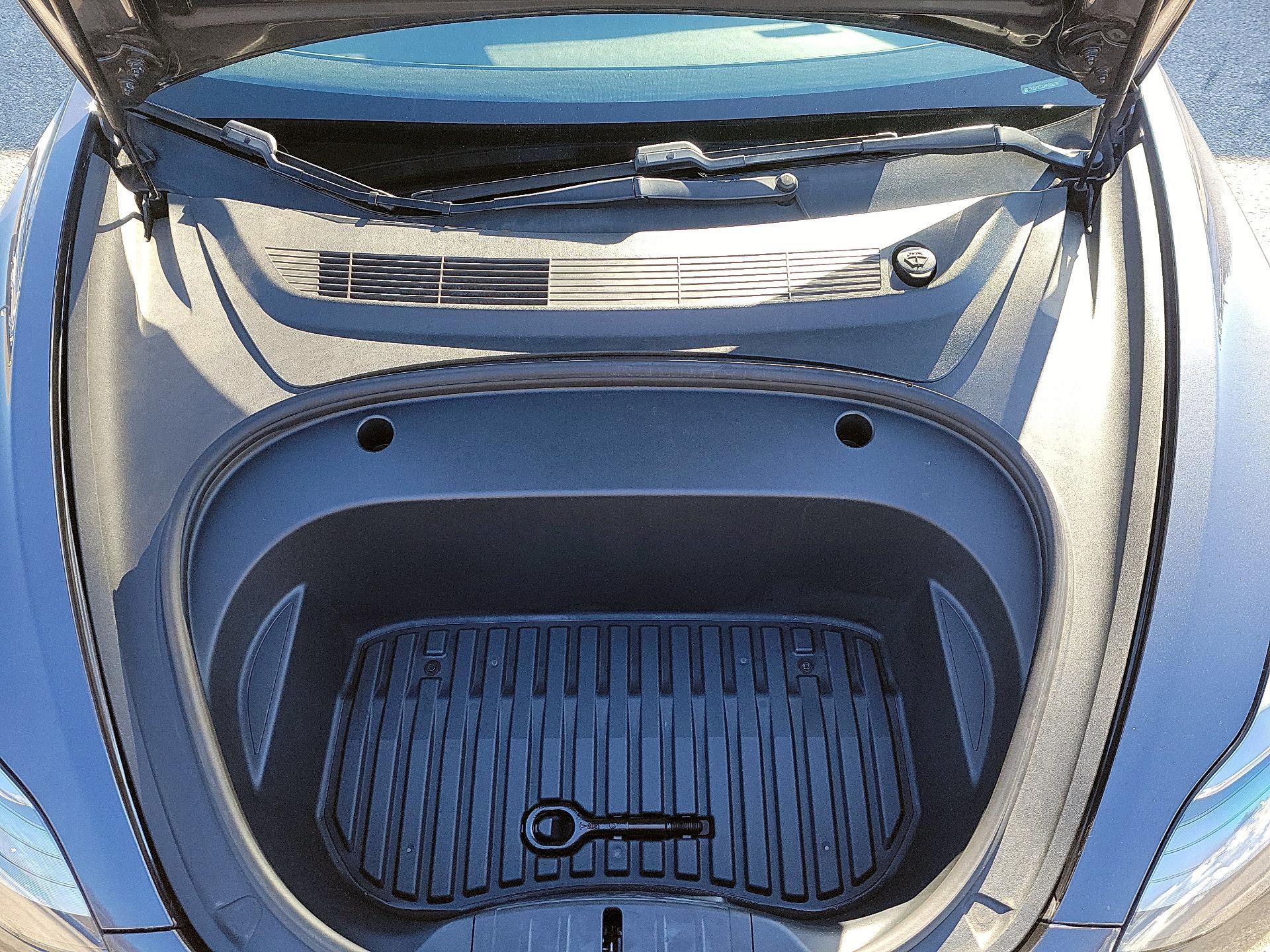 Thumbnail: 2021 Tesla Model 3 - 19