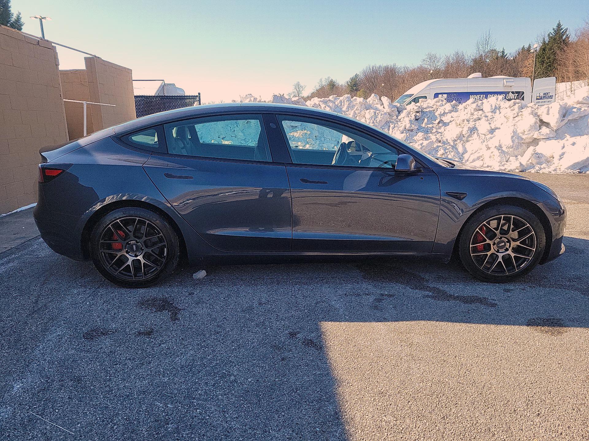 Thumbnail: 2021 Tesla Model 3 - 4