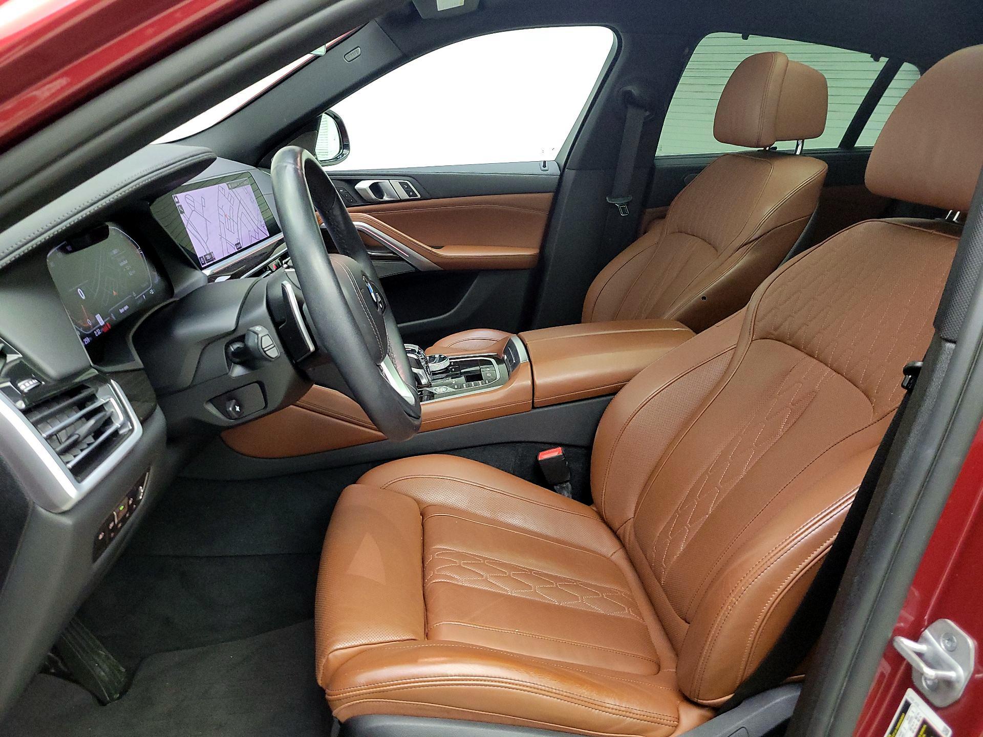 Thumbnail: 2021 BMW X6 - 11