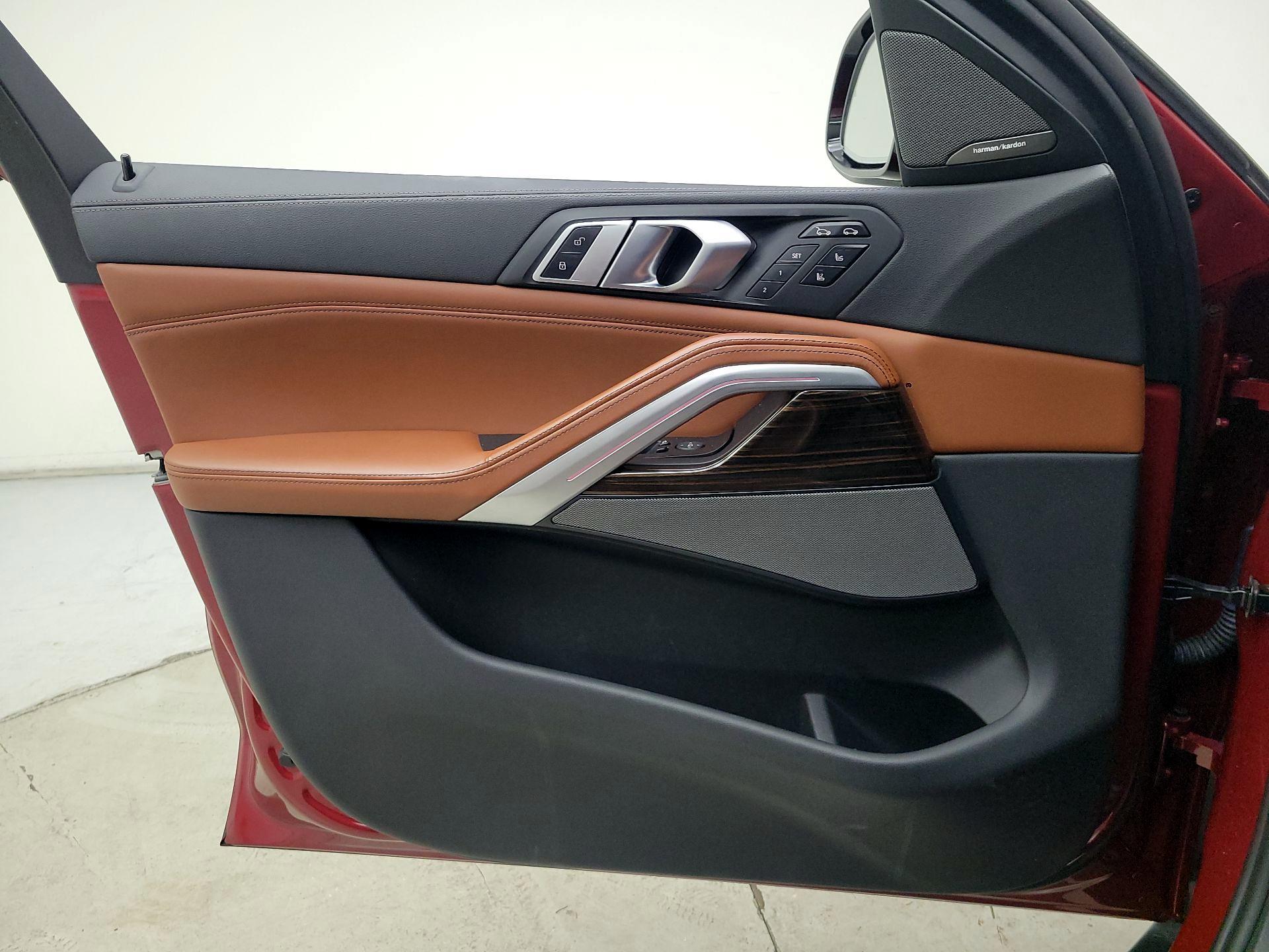 Thumbnail: 2021 BMW X6 - 12