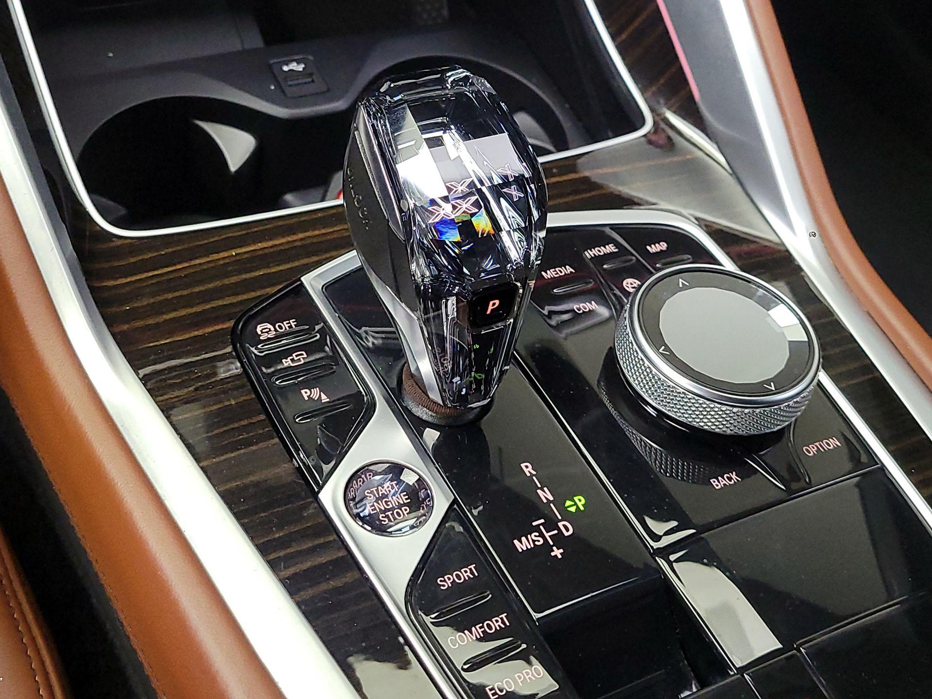 Thumbnail: 2021 BMW X6 - 18