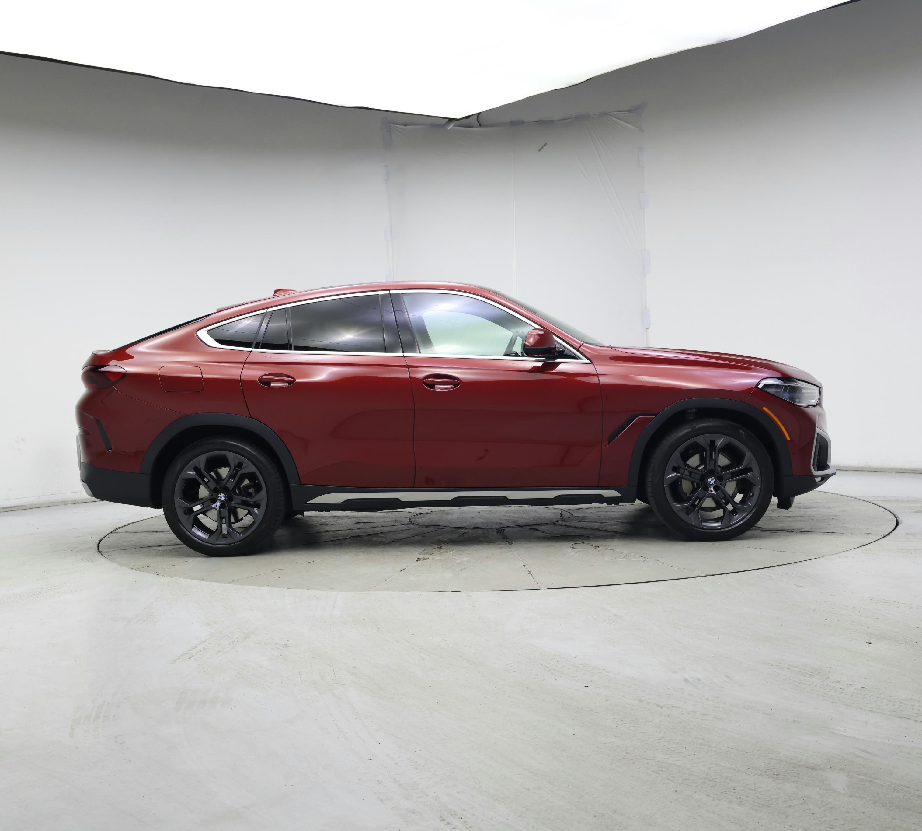 Thumbnail: 2021 BMW X6 - 7