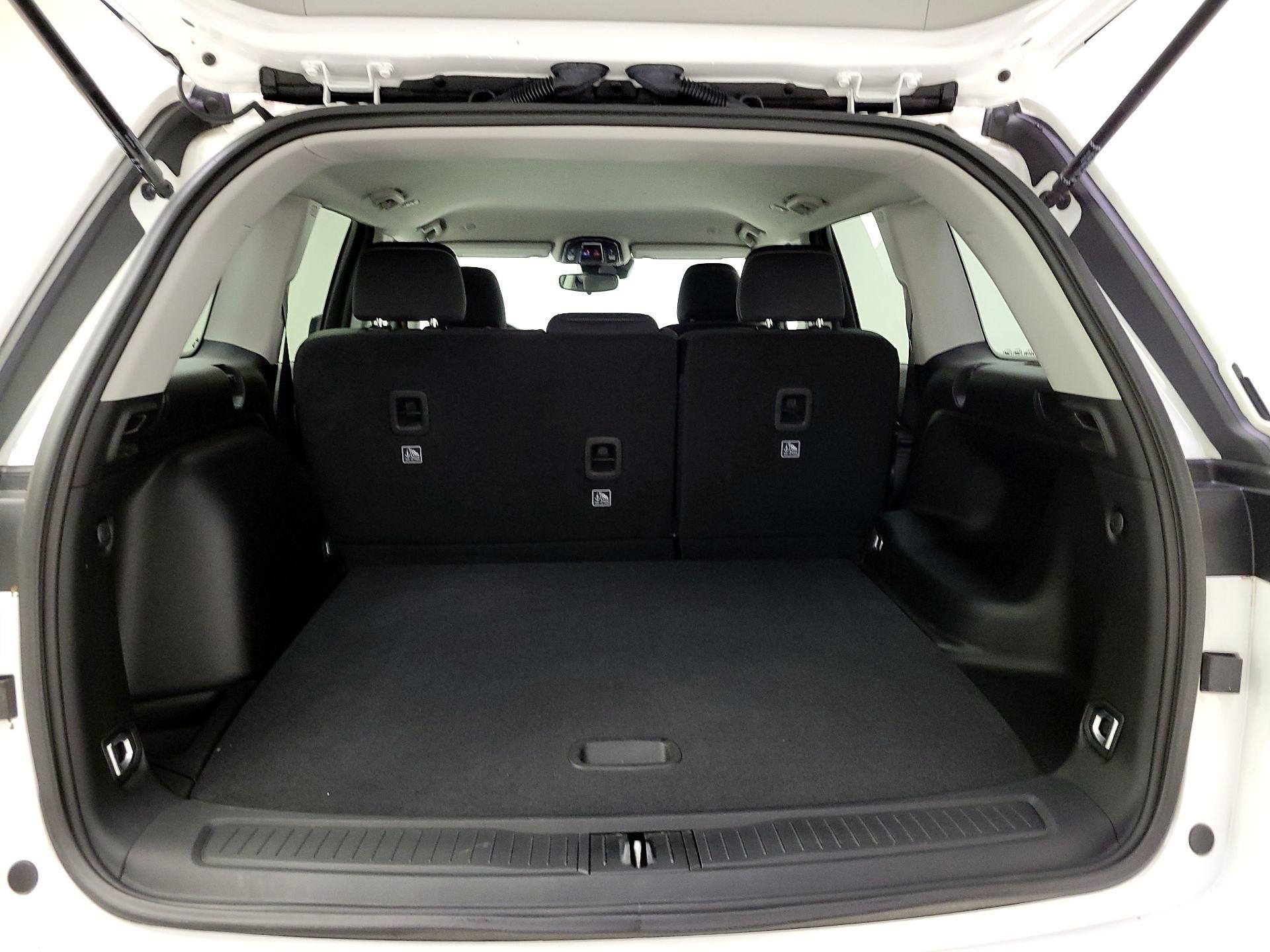 Thumbnail: 2023 Jeep Grand Cherokee - 20