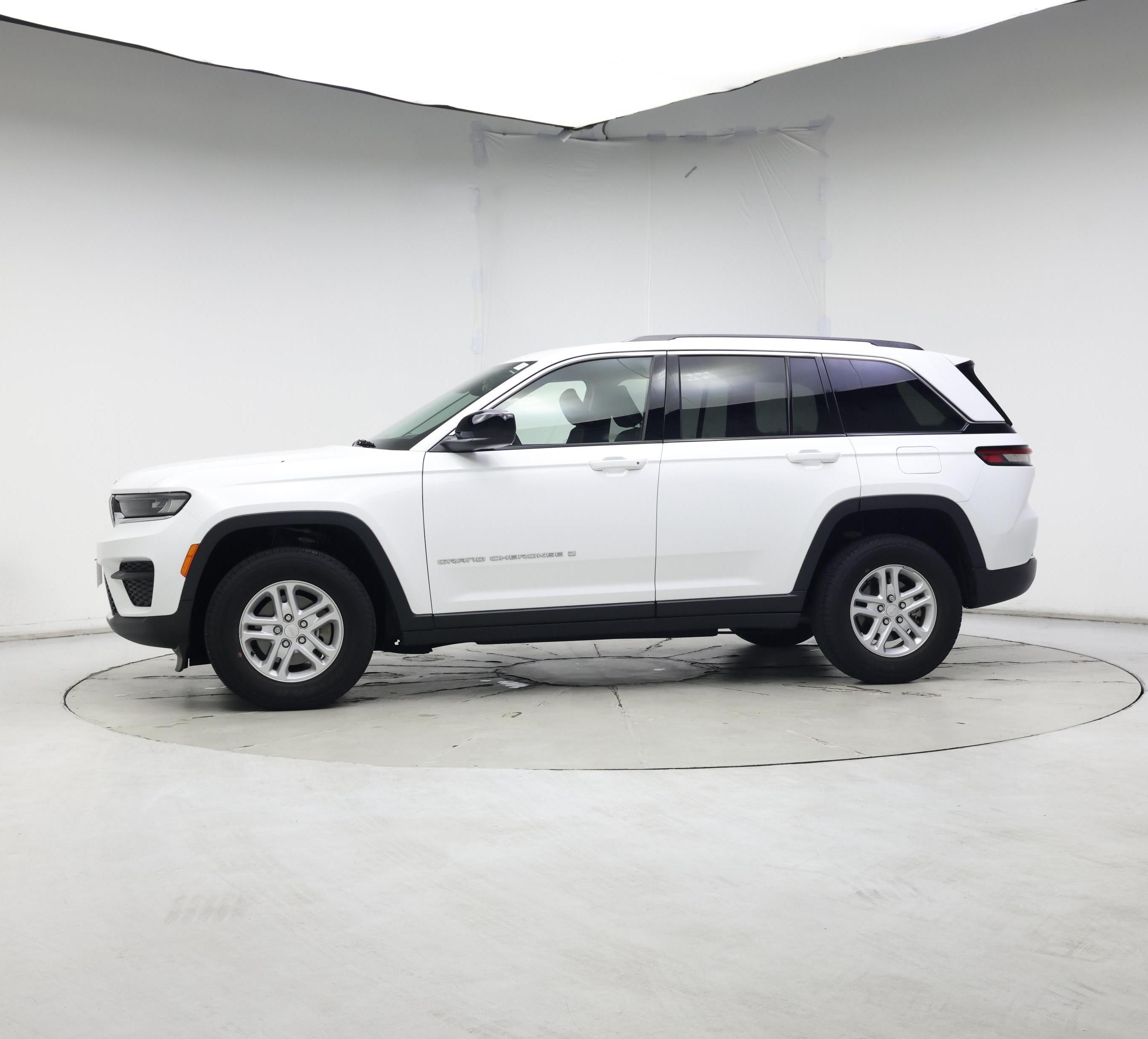 Thumbnail: 2023 Jeep Grand Cherokee - 3