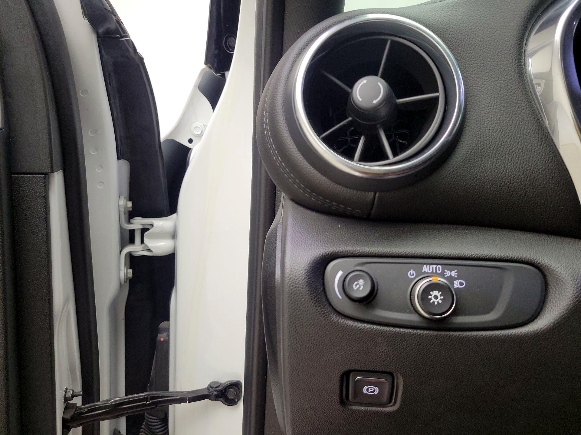 Thumbnail: 2020 Chevrolet Blazer - 13