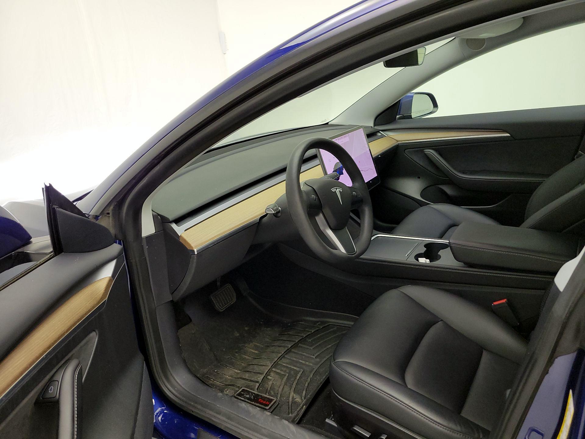 Thumbnail: 2022 Tesla Model 3 - 9