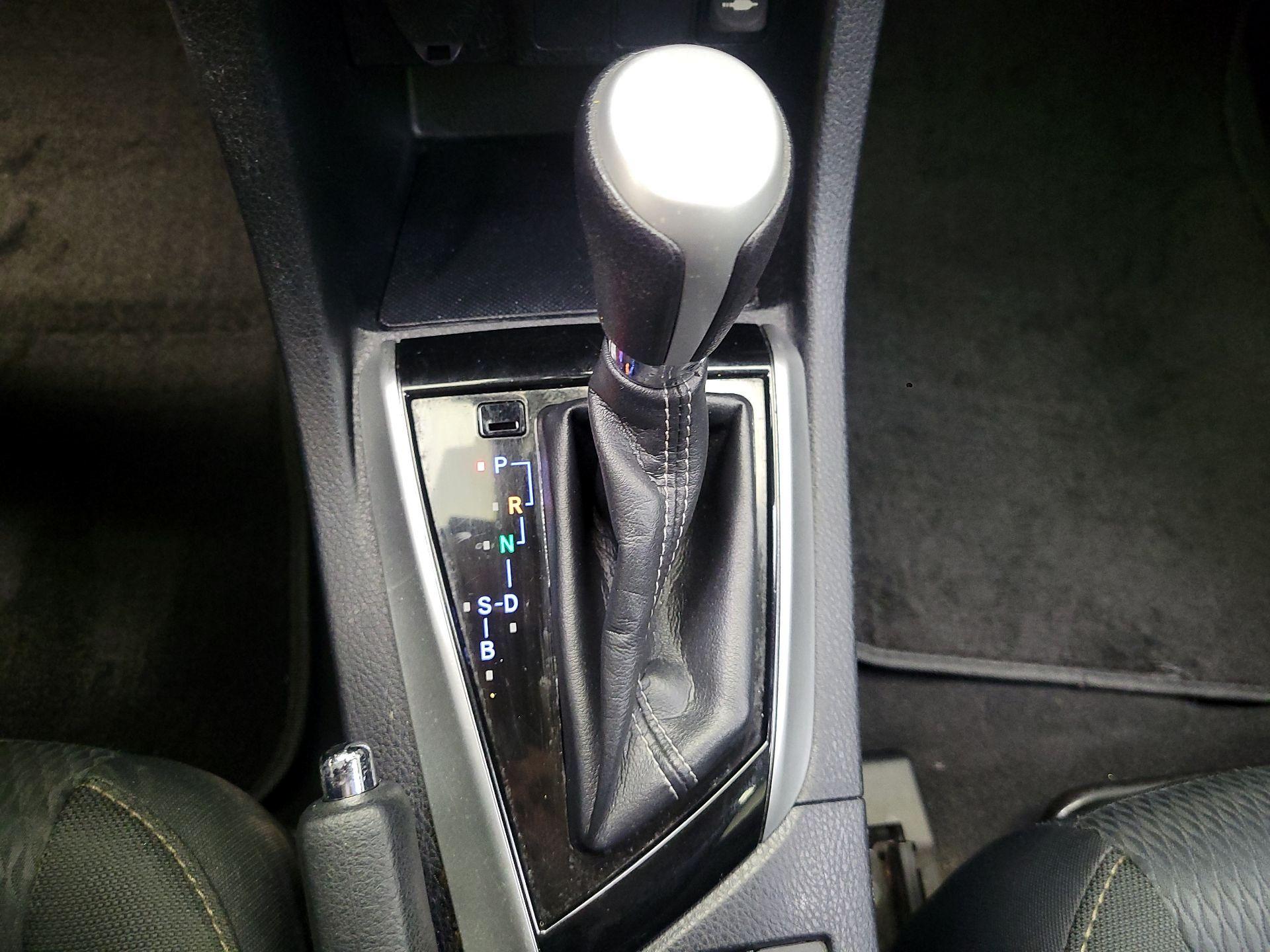 Thumbnail: 2017 Toyota Corolla - 17