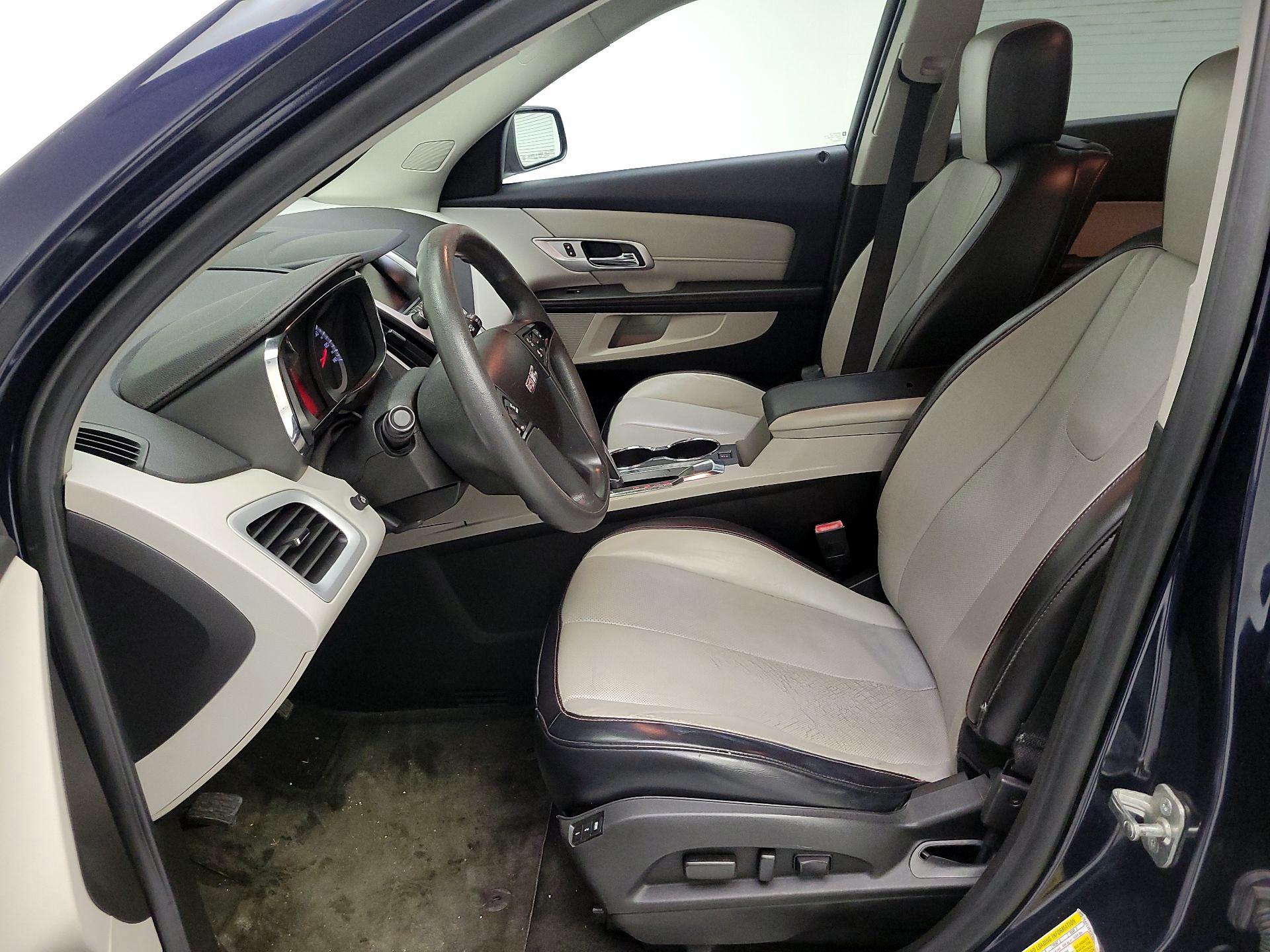 Thumbnail: 2015 GMC Terrain - 11