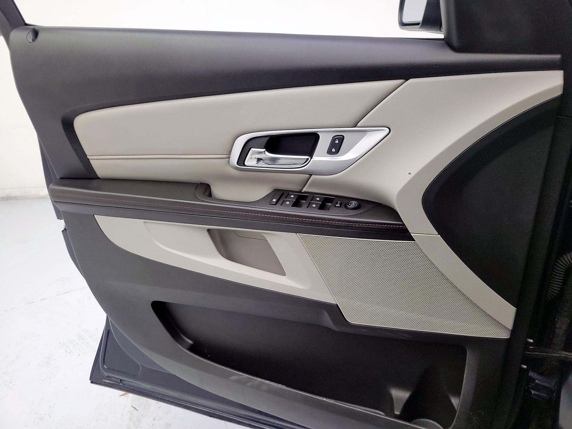 Thumbnail: 2015 GMC Terrain - 12