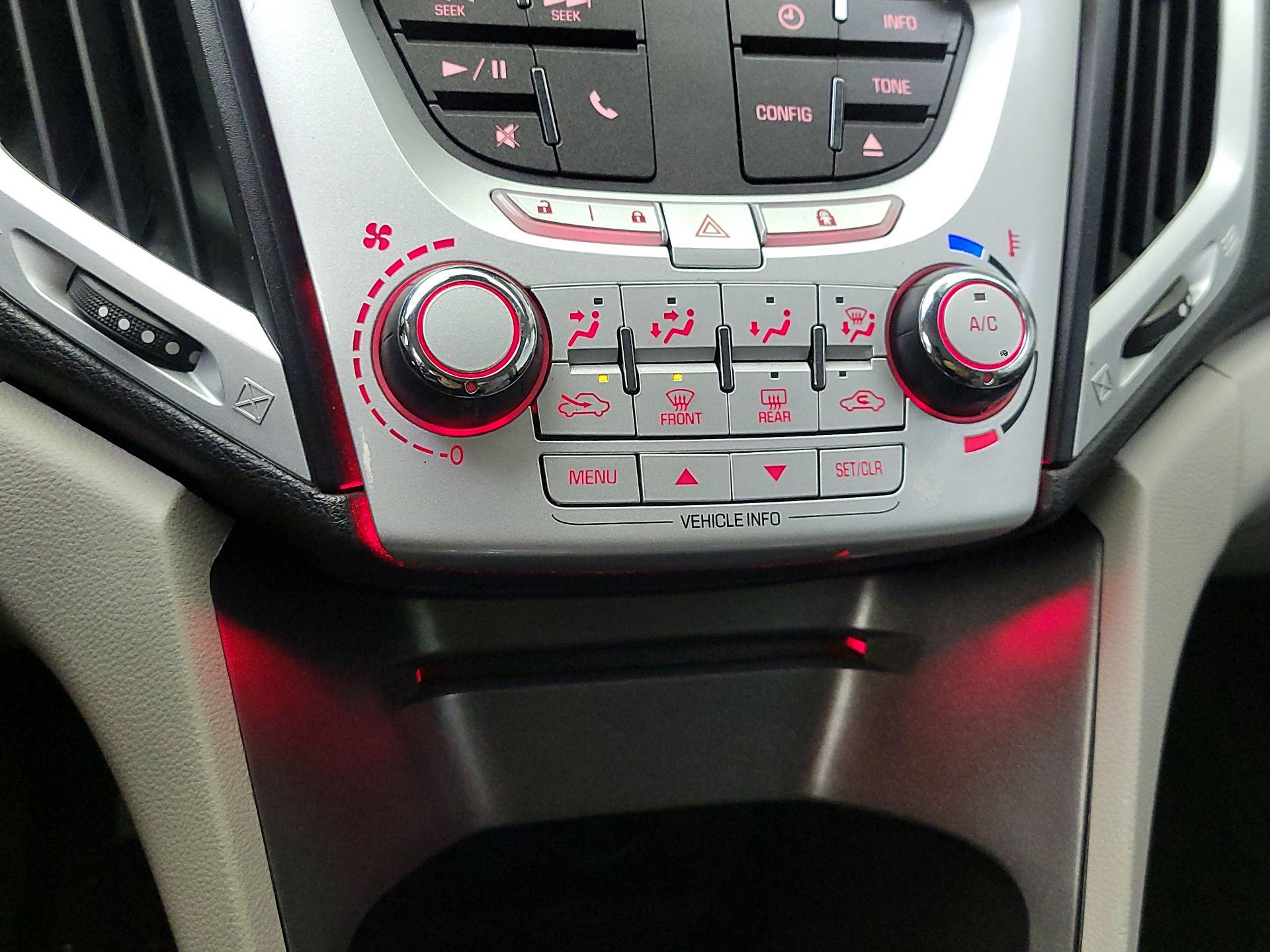 Thumbnail: 2015 GMC Terrain - 16